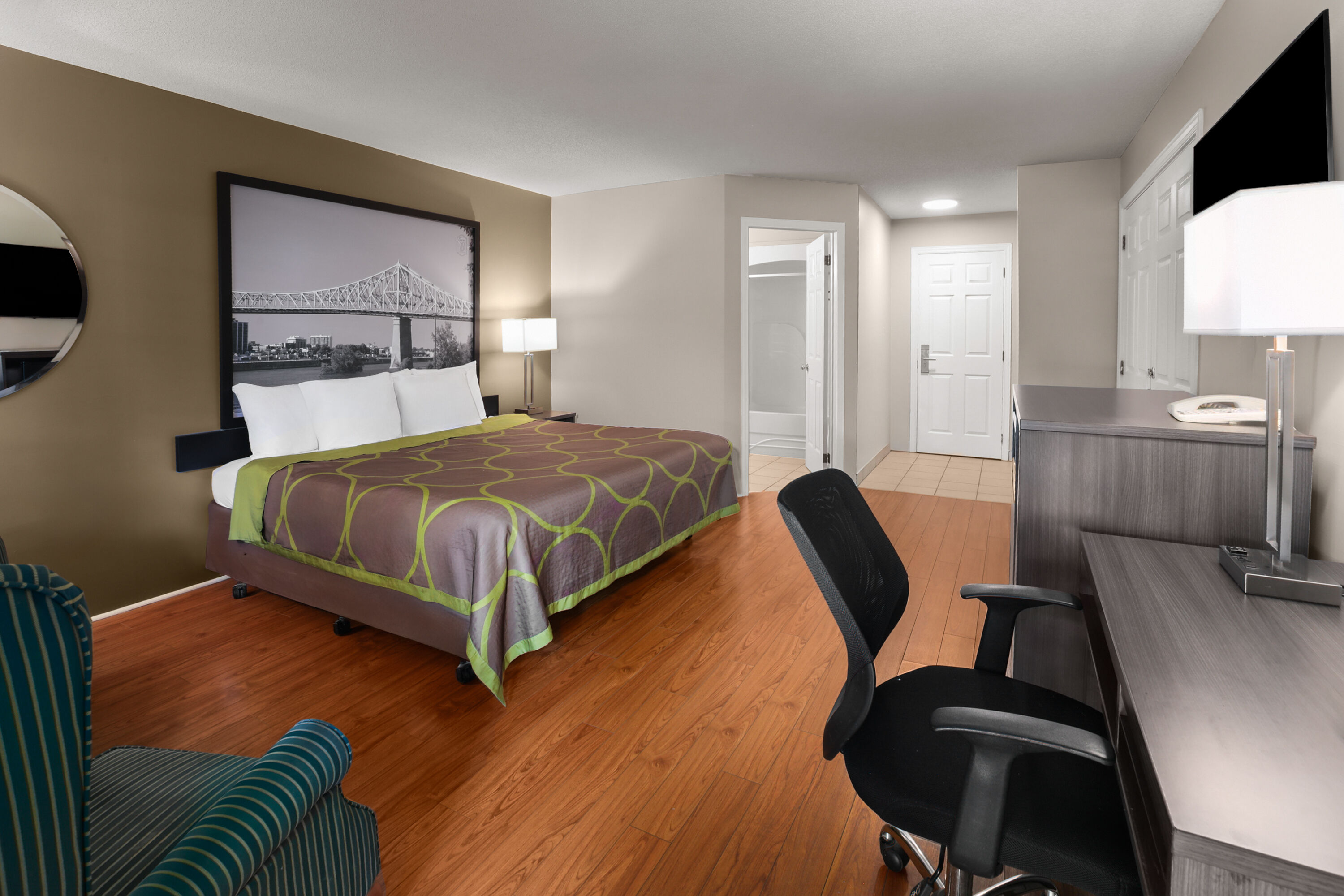 Guest room at the Super 8 by Wyndham Gananoque/Country Squire Resort in Gananoque, Ontario