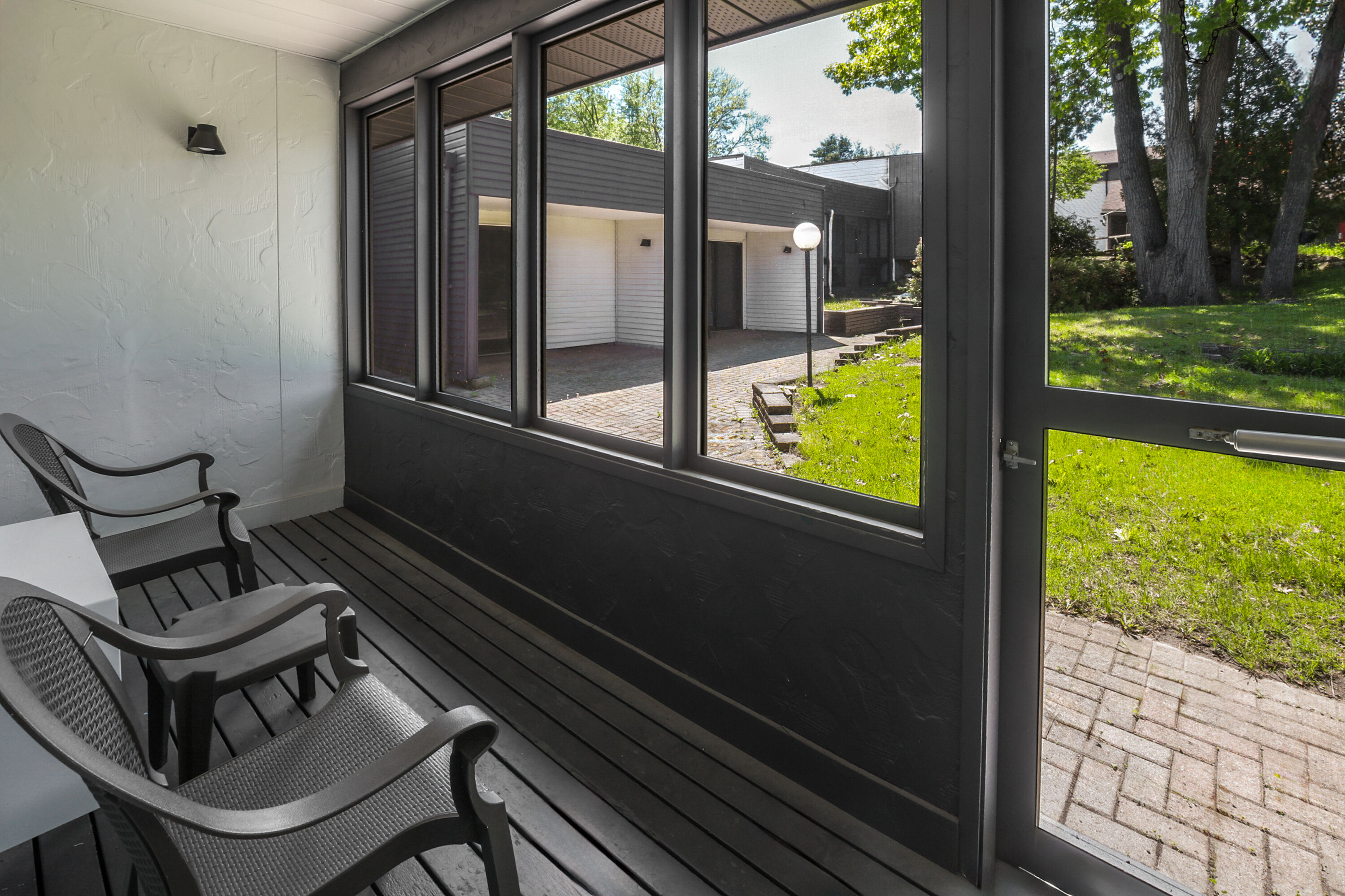 Super 8 by Wyndham Gananoque/Country Squire Resort suite in Gananoque, Ontario