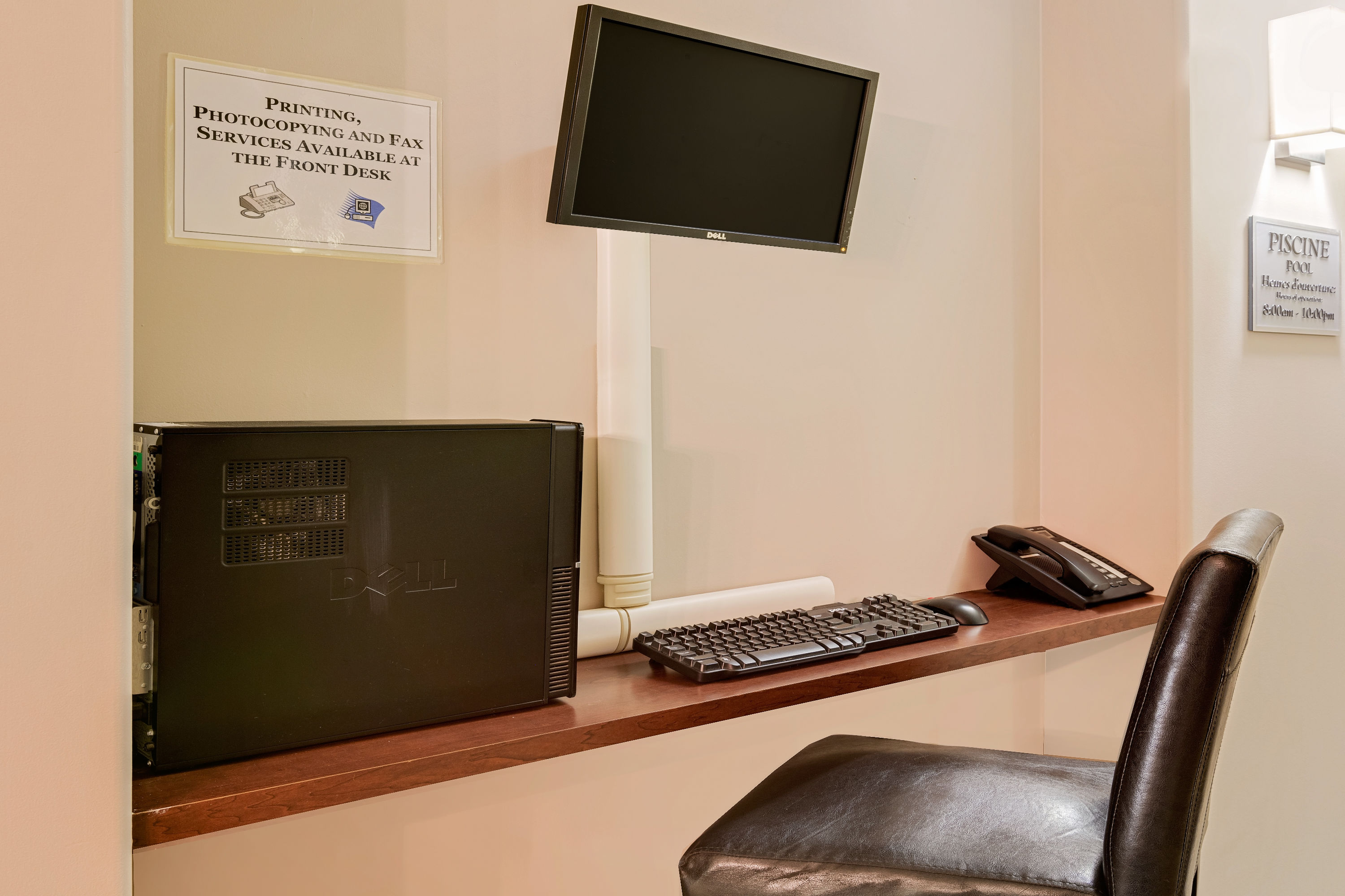 Super 8 by Wyndham Kapuskasing business center in Kapuskasing, Ontario