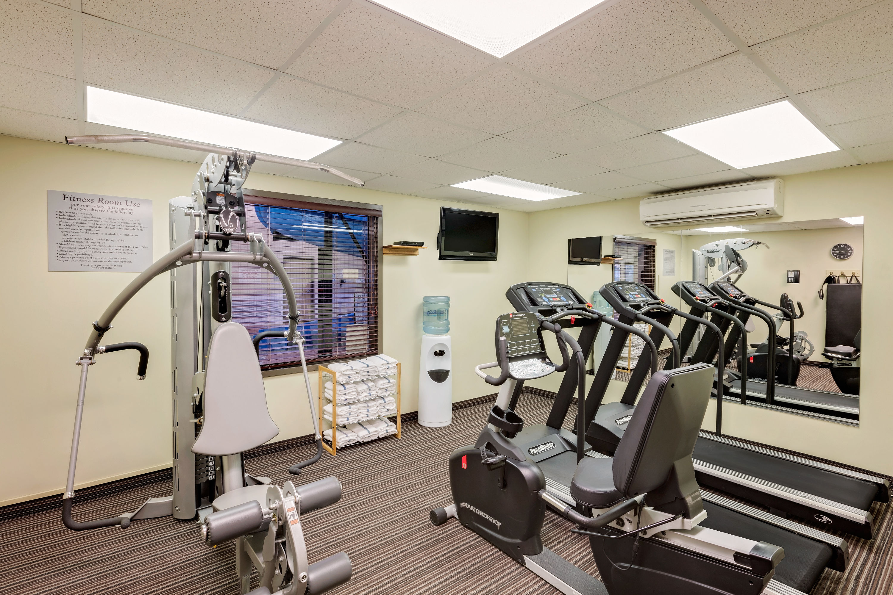 Fitness room at Super 8 by Wyndham Kapuskasing in Kapuskasing, Ontario