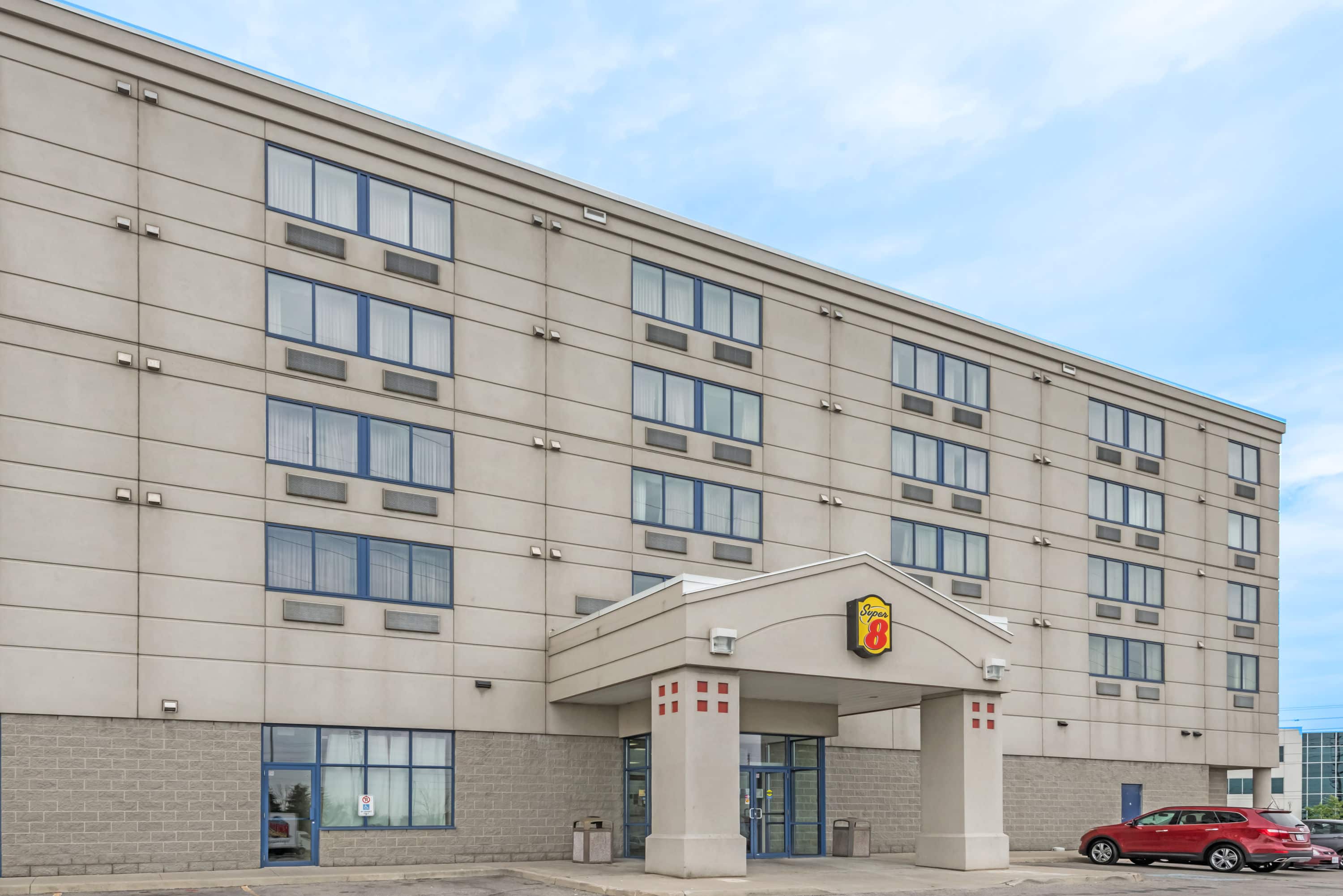 Super 8 by Wyndham Mississauga | Mississauga, ON Hotels