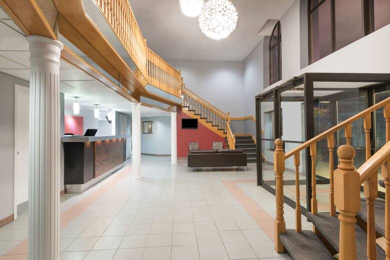 Super 8 Mt Hope Hamilton Intl Arpt ON hotel lobby in Mount Hope, Ontario