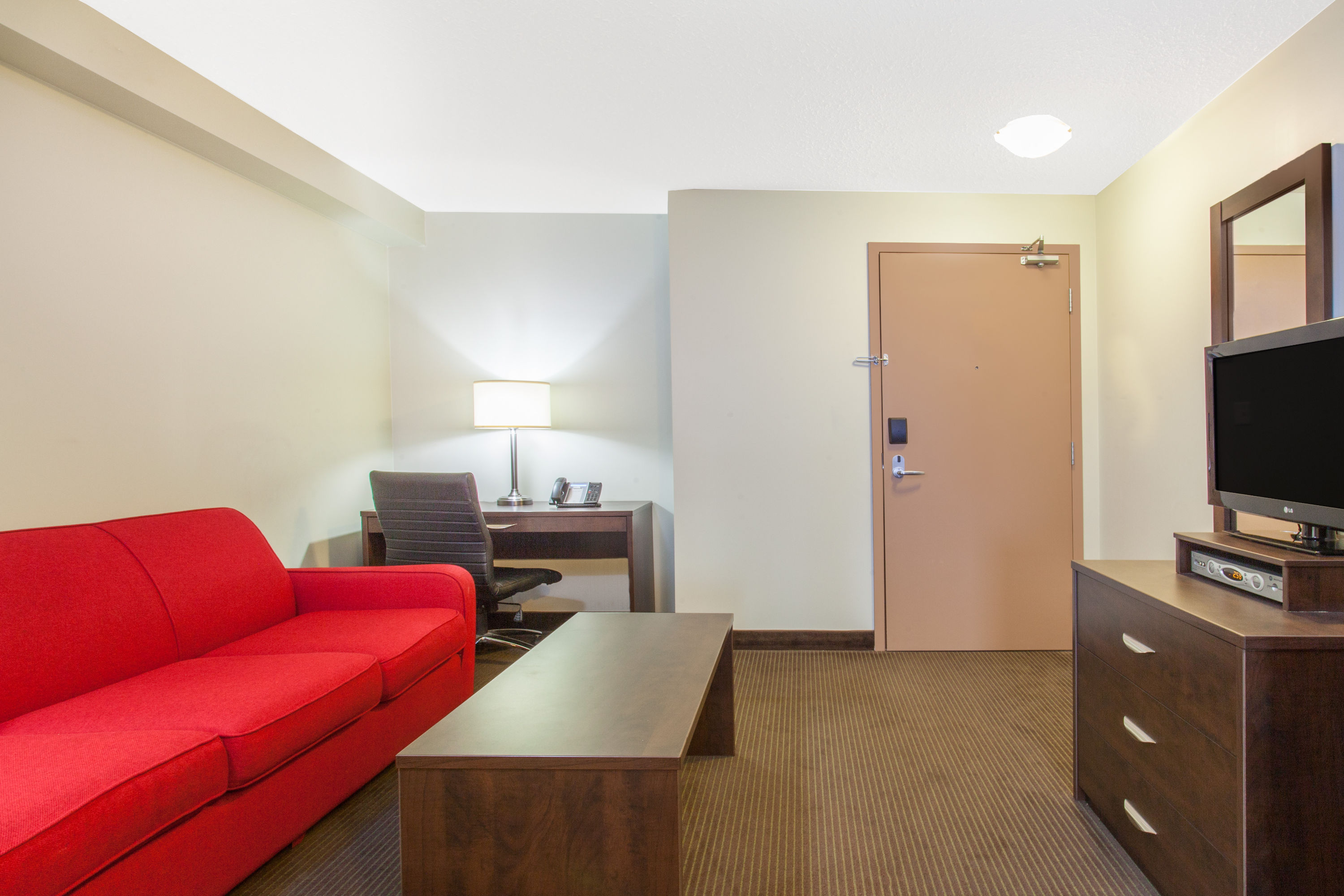 Super 8 by Wyndham Red Lake ON suite in Red Lake, Ontario