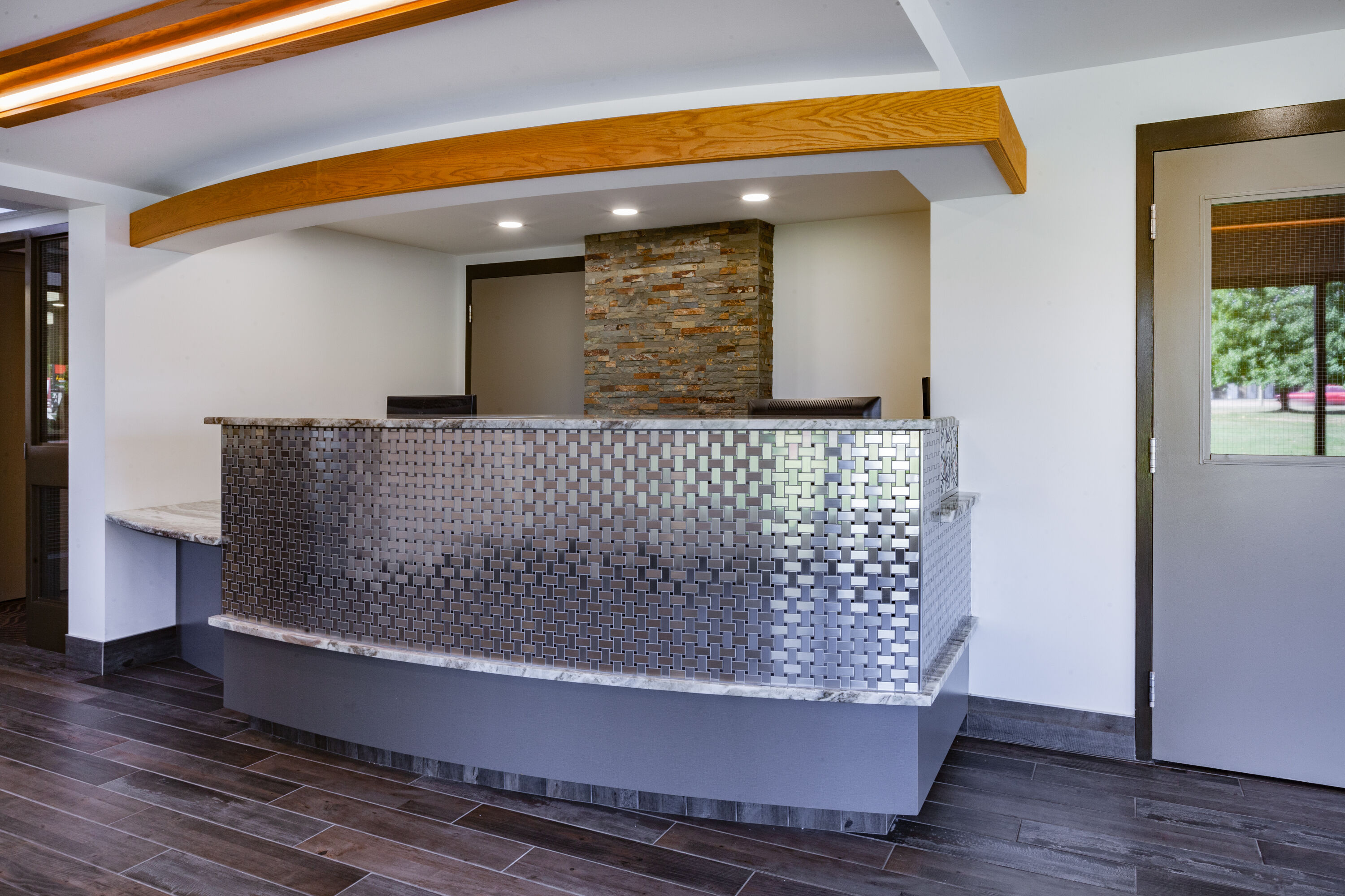 Super 8 by Wyndham Ambassador Bridge Windsor ON reception in Windsor, Ontario