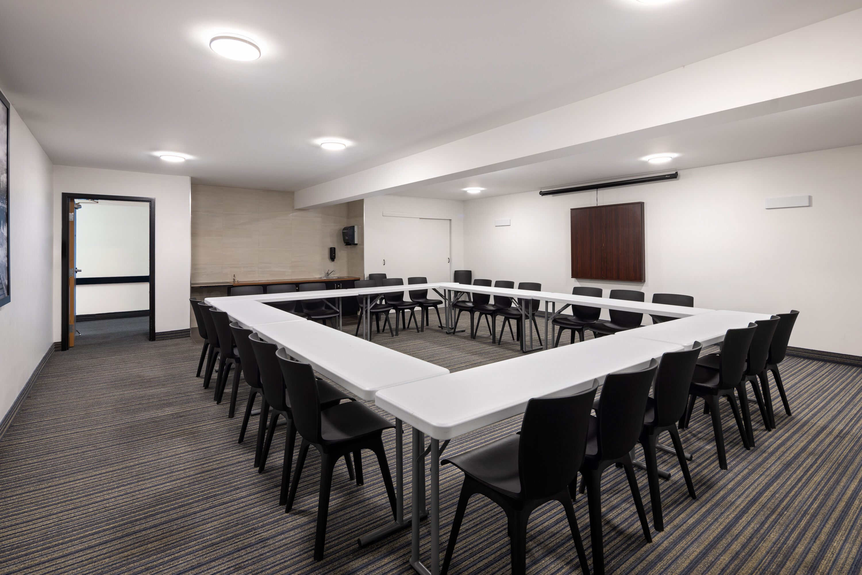 Meeting room at Super 8 by Wyndham Sainte Agathe Des Monts in Sainte-Agathe-des-Monts, Quebec