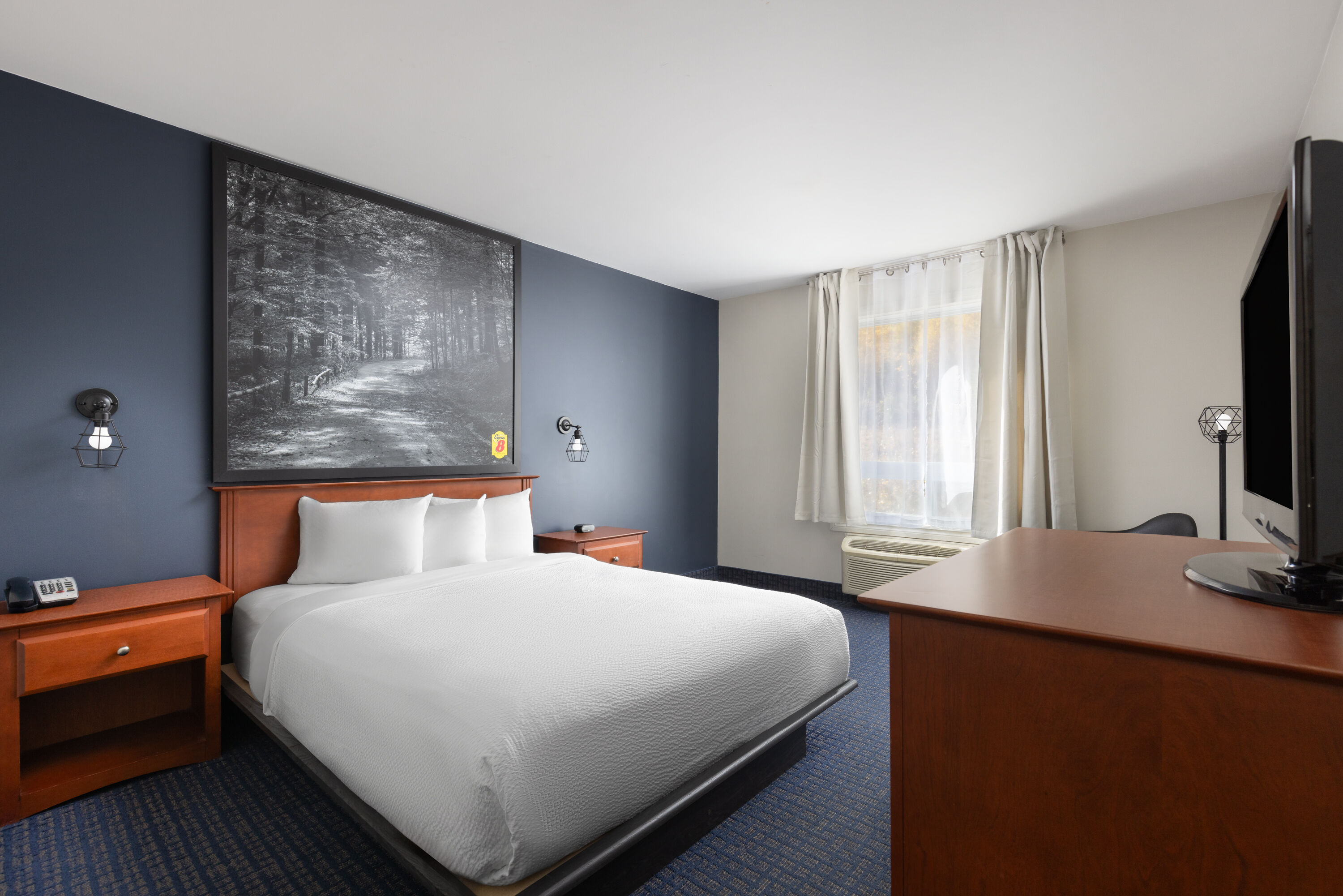 Super 8 by Wyndham Sainte Agathe Des Monts suite in Sainte-Agathe-des-Monts, Quebec