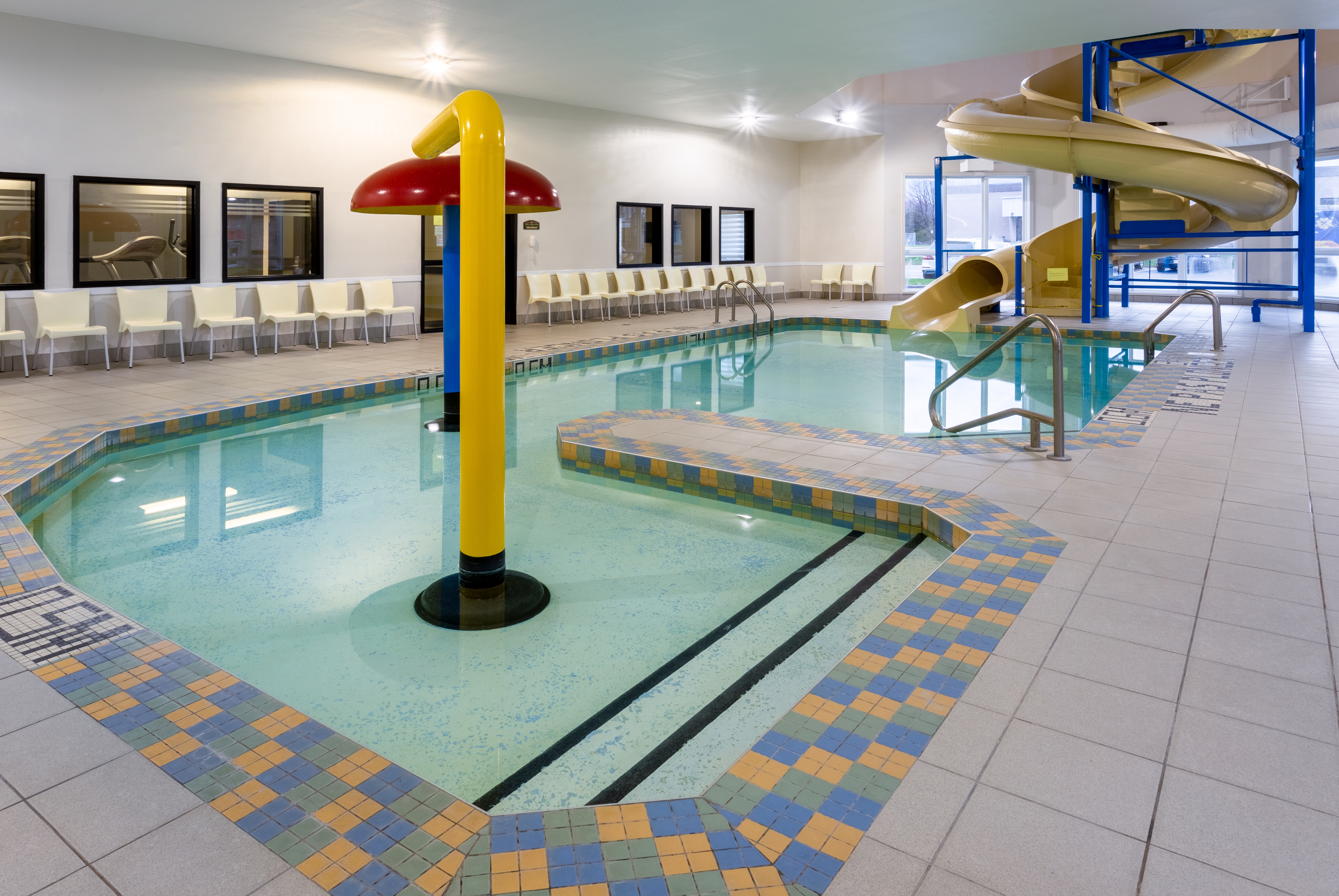 Indoor pool at the Super 8 by Wyndham Trois-Rivieres in Trois-Rivieres, Quebec