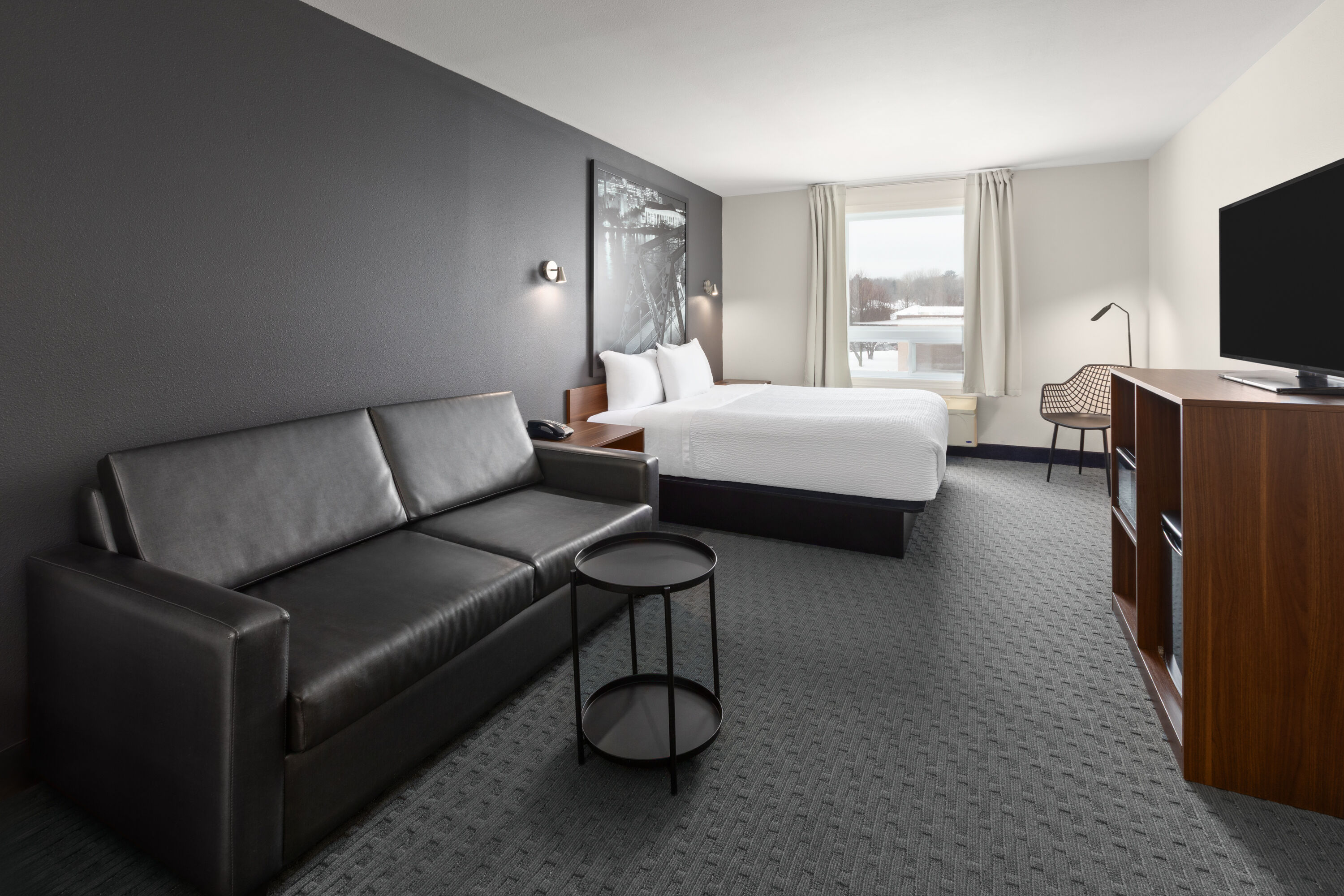 Super 8 by Wyndham Trois-Rivieres suite in Trois-Rivieres, Quebec