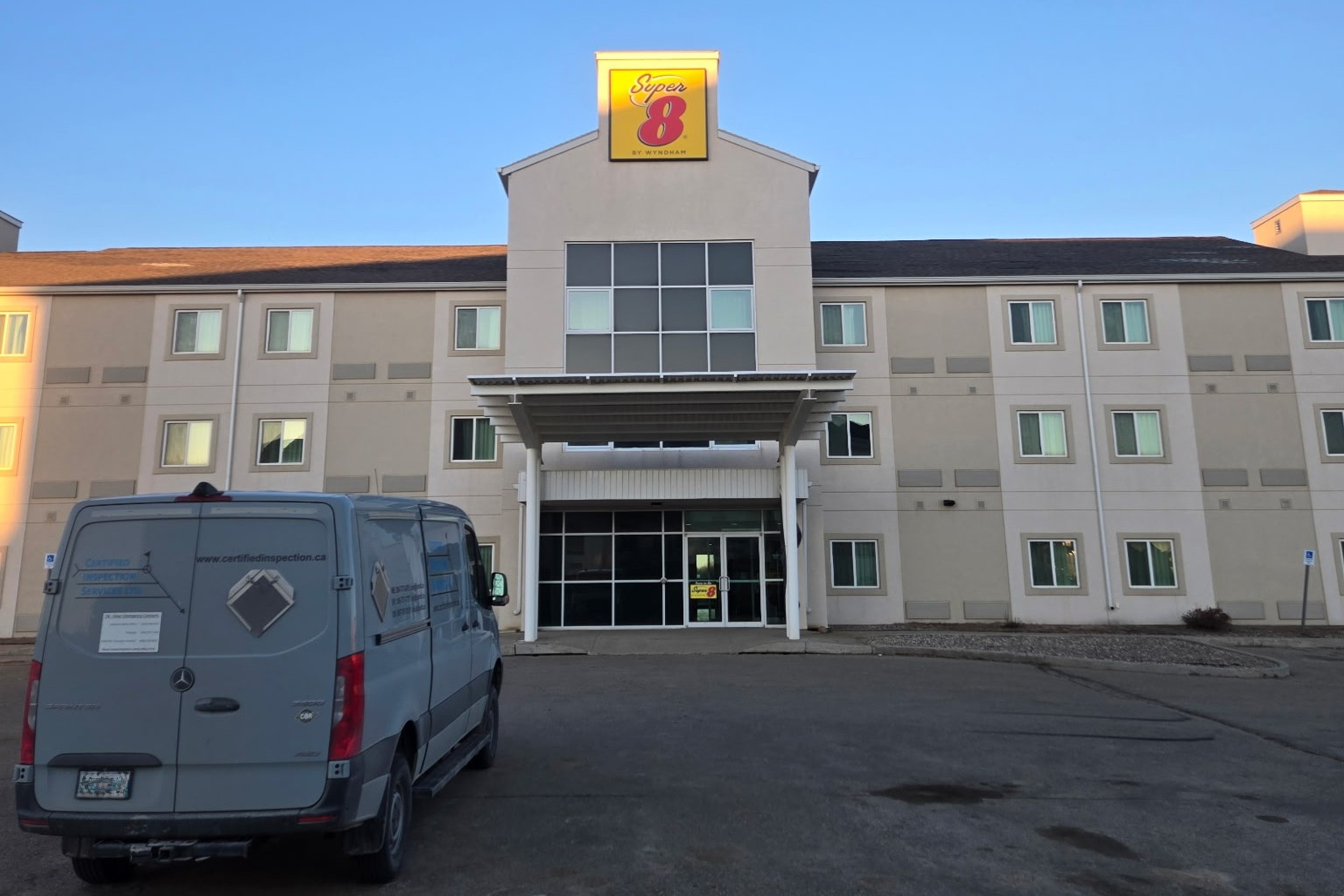 Exterior of Super 8 by Wyndham Estevan hotel in Estevan, Saskatchewan