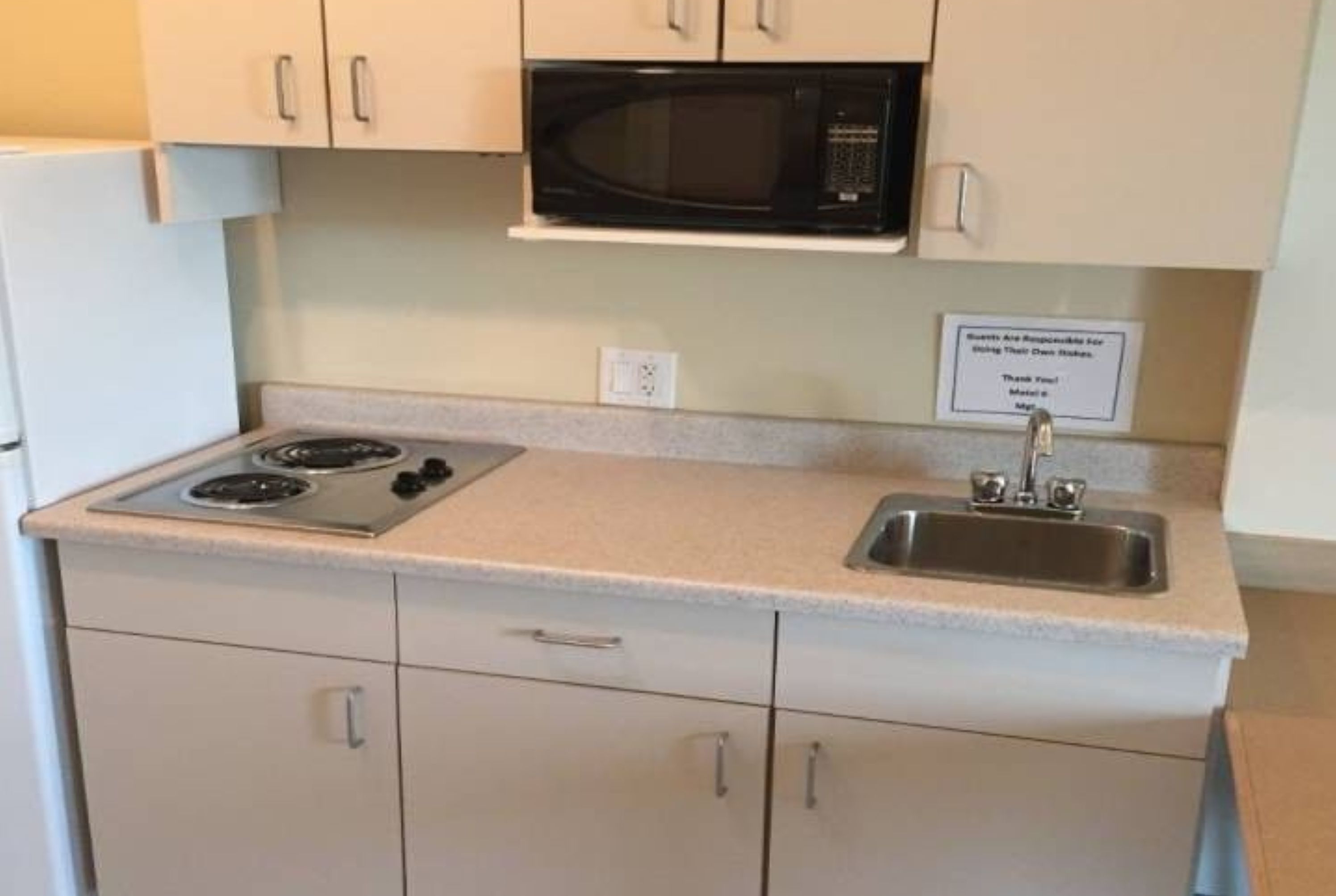 Super 8 by Wyndham Estevan suite kitchen in Estevan, Saskatchewan