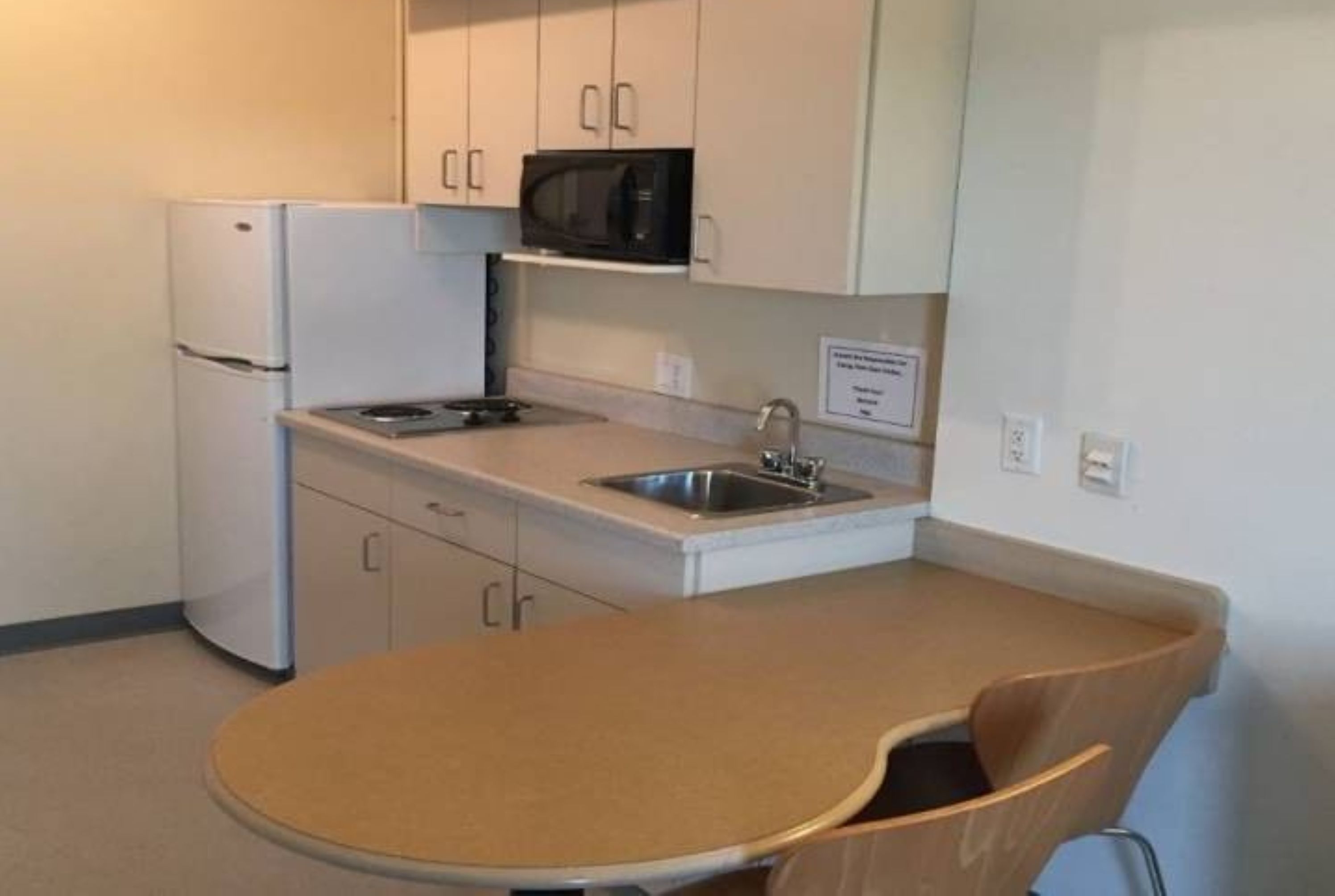 Super 8 by Wyndham Estevan suite kitchen in Estevan, Saskatchewan