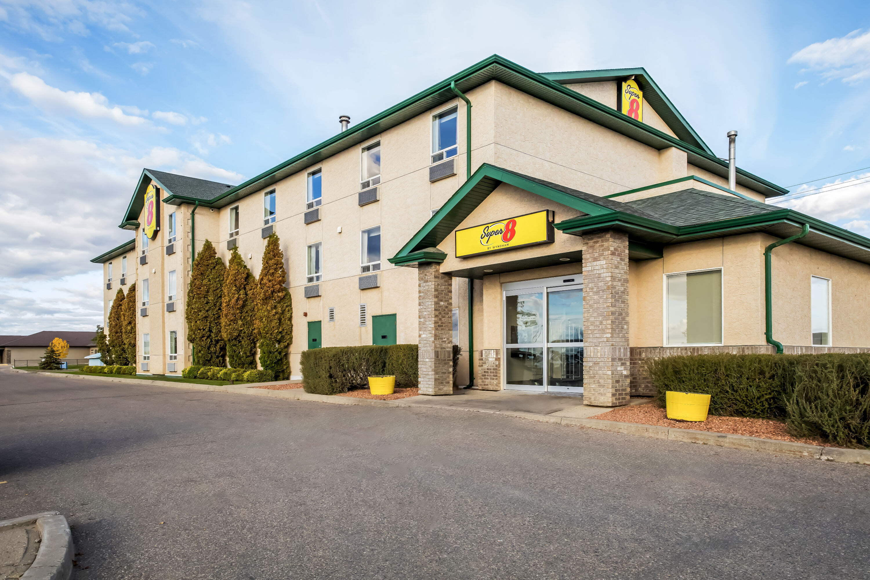 Exterior Day Image of Super 8 by Wyndham Prince Albert hotel in Prince Albert, Saskatchewan