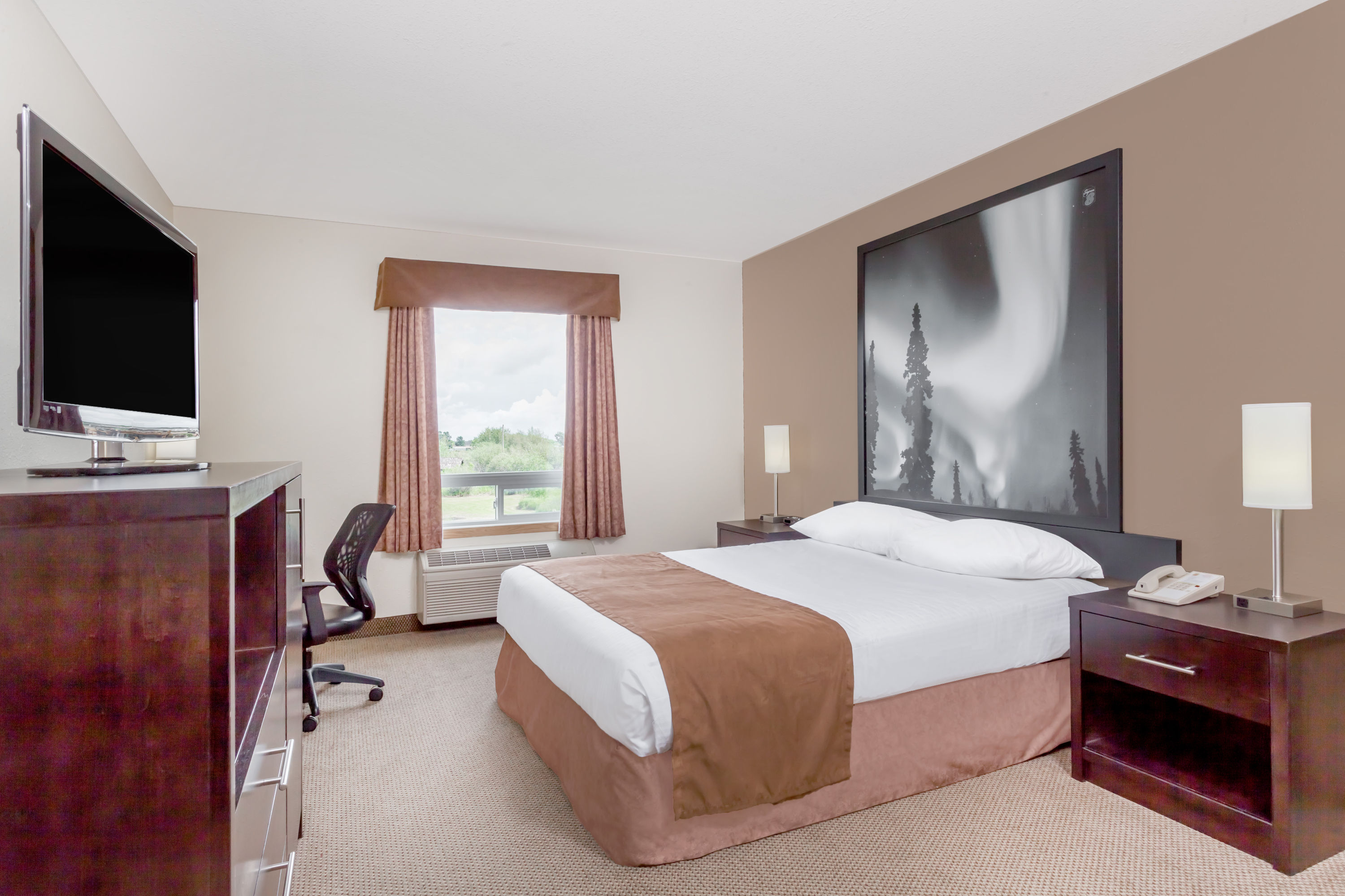 Guest room at the Super 8 by Wyndham Prince Albert in Prince Albert, Saskatchewan