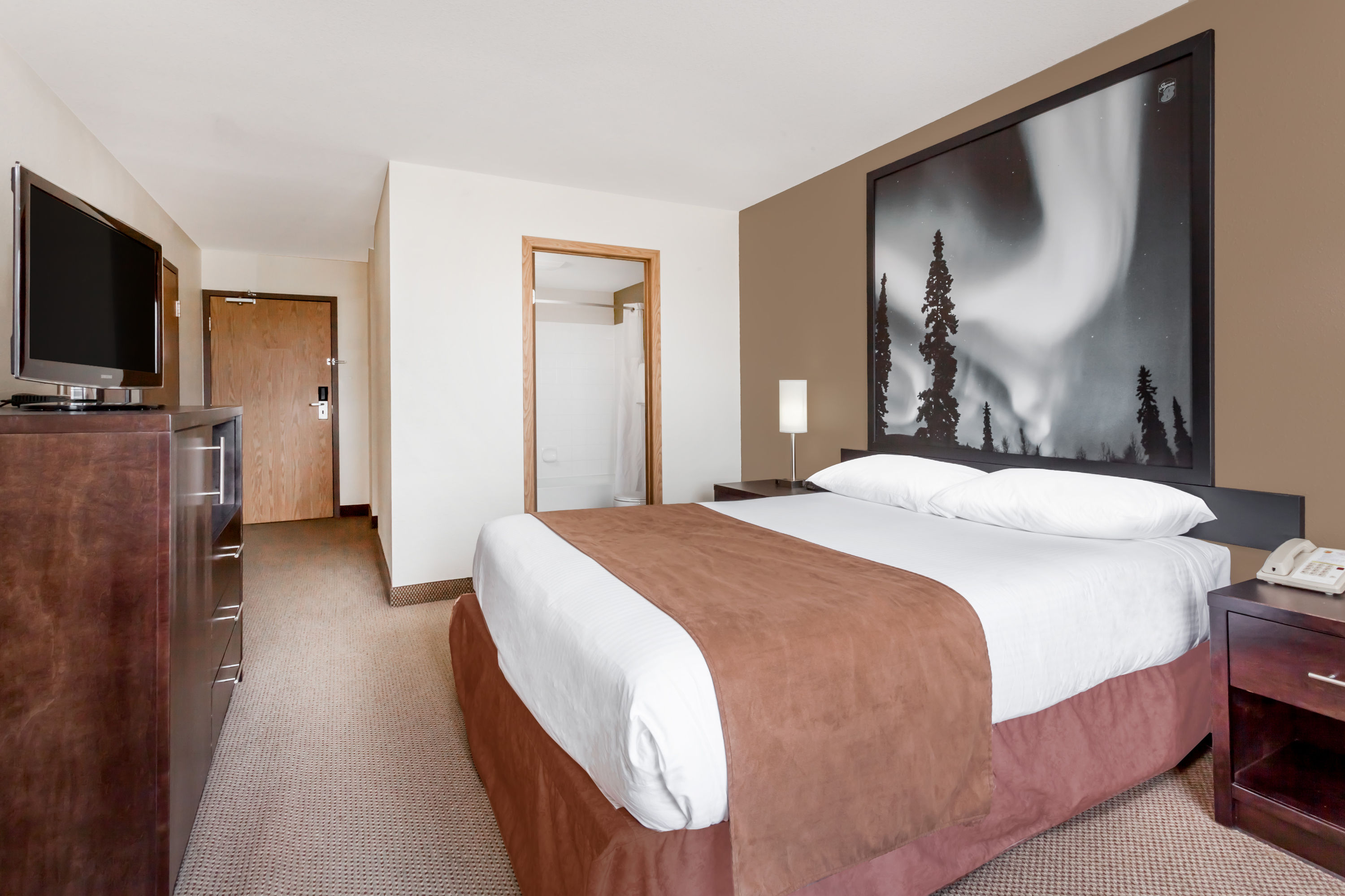 Guest room at the Super 8 by Wyndham Prince Albert in Prince Albert, Saskatchewan