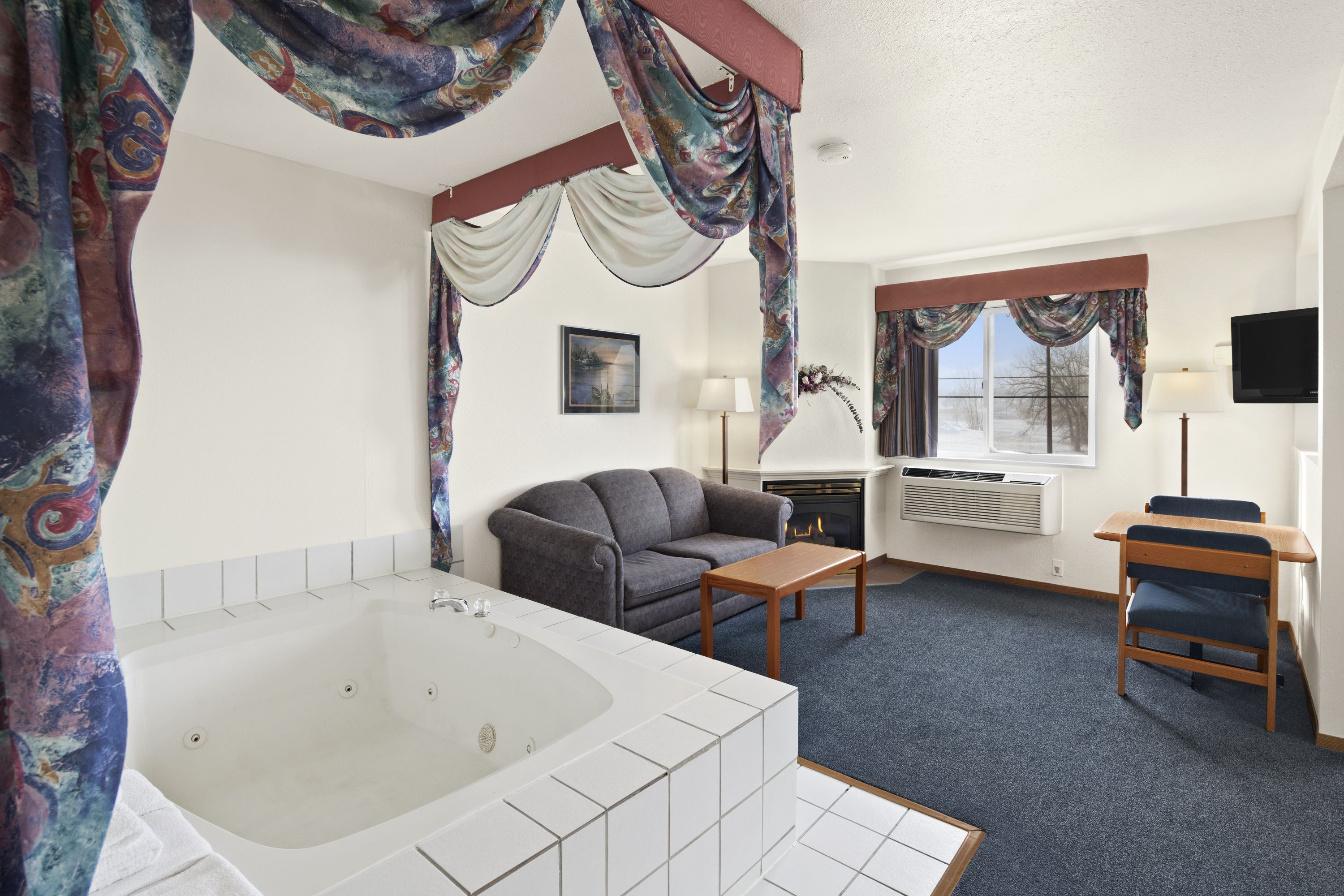 Super 8 by Wyndham Swift Current suite in Swift Current, Saskatchewan
