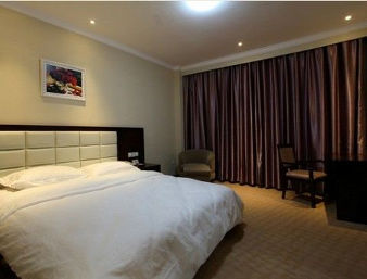 Guest room at the Super 8 by Wyndham Baoji Railway Station in Baoji, Other than US/Canada
