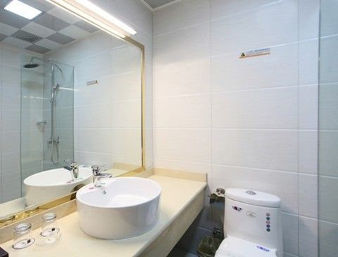 Guest room at the Super 8 by Wyndham Baoji Railway Station in Baoji, Other than US/Canada