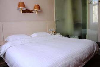 Guest room at the Super 8 Hotel Changchun Renmin Da Jie in Changchun, Other than US/Canada