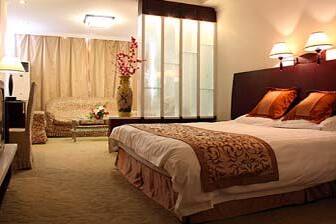 Guest room at the Super 8 Nanjing Hua Guan Confucius Temple in Nanjing, Other than US/Canada