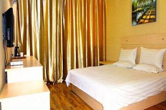 Guest room at the Super 8 Hotel Taiyuan Nan Nei Huan in Taiyuan, Other than US/Canada