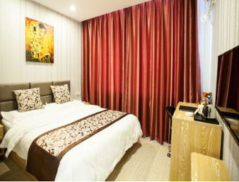 Guest room at the Super 8 by Wyndham Dalian Zhuanghe Xiang Yang Lu in Zhuanghe City, Other than US/Canada