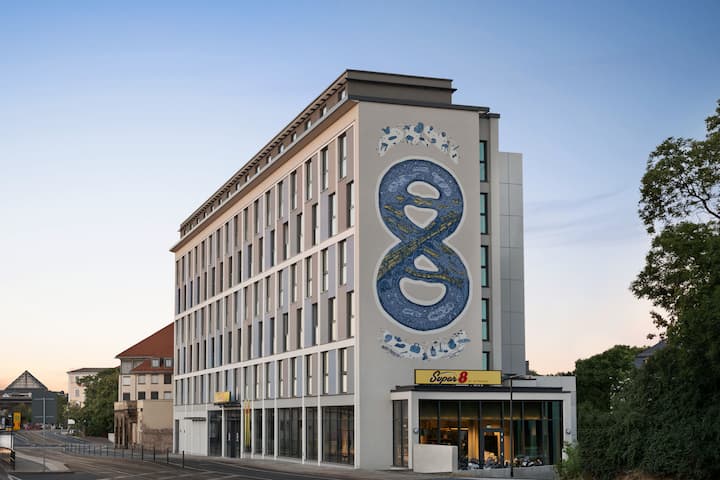 Super 8 By Wyndham Dresden Dresden De Hotels