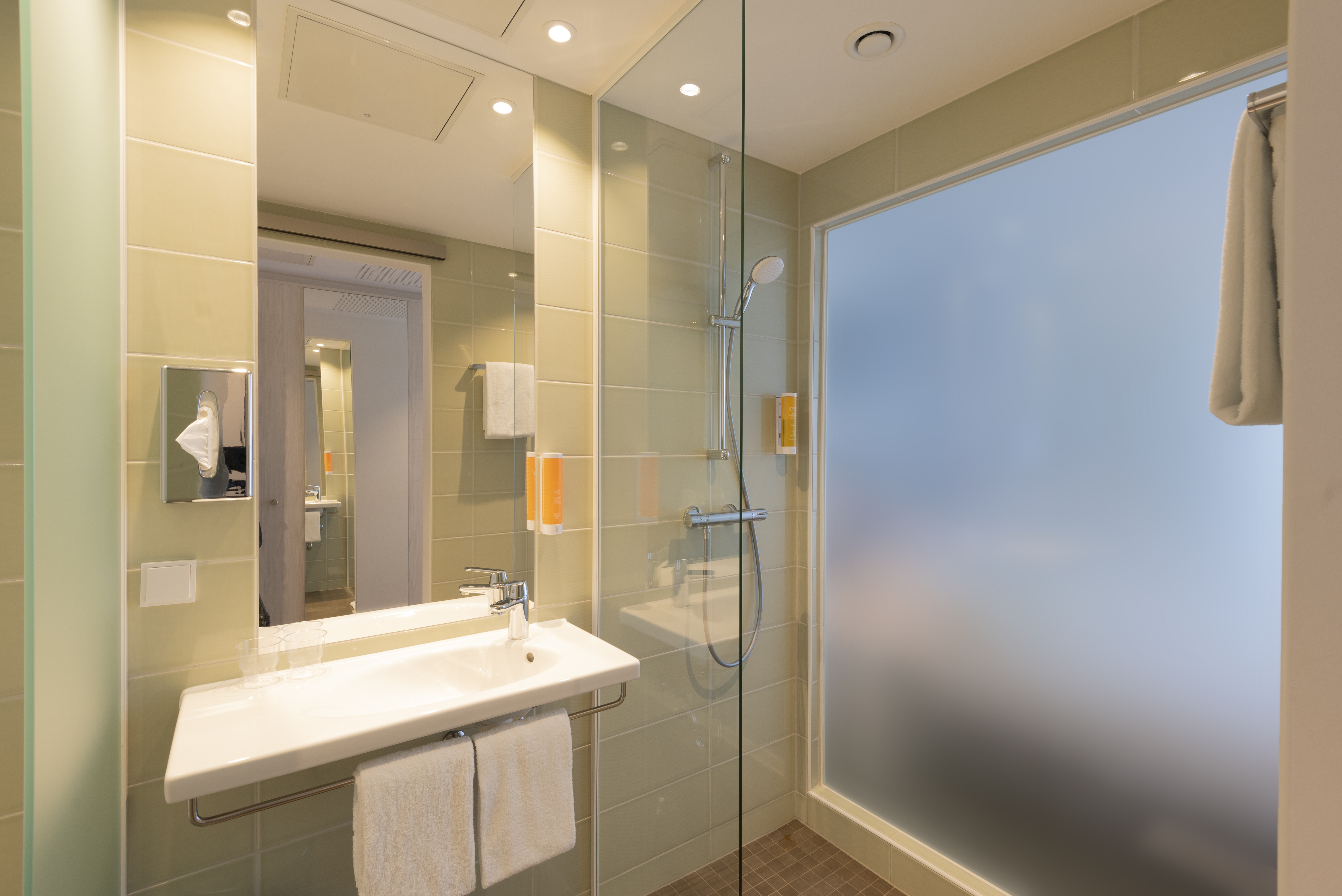 Guest room bath at the Super 8 by Wyndham Dresden in Dresden, Other than US/Canada