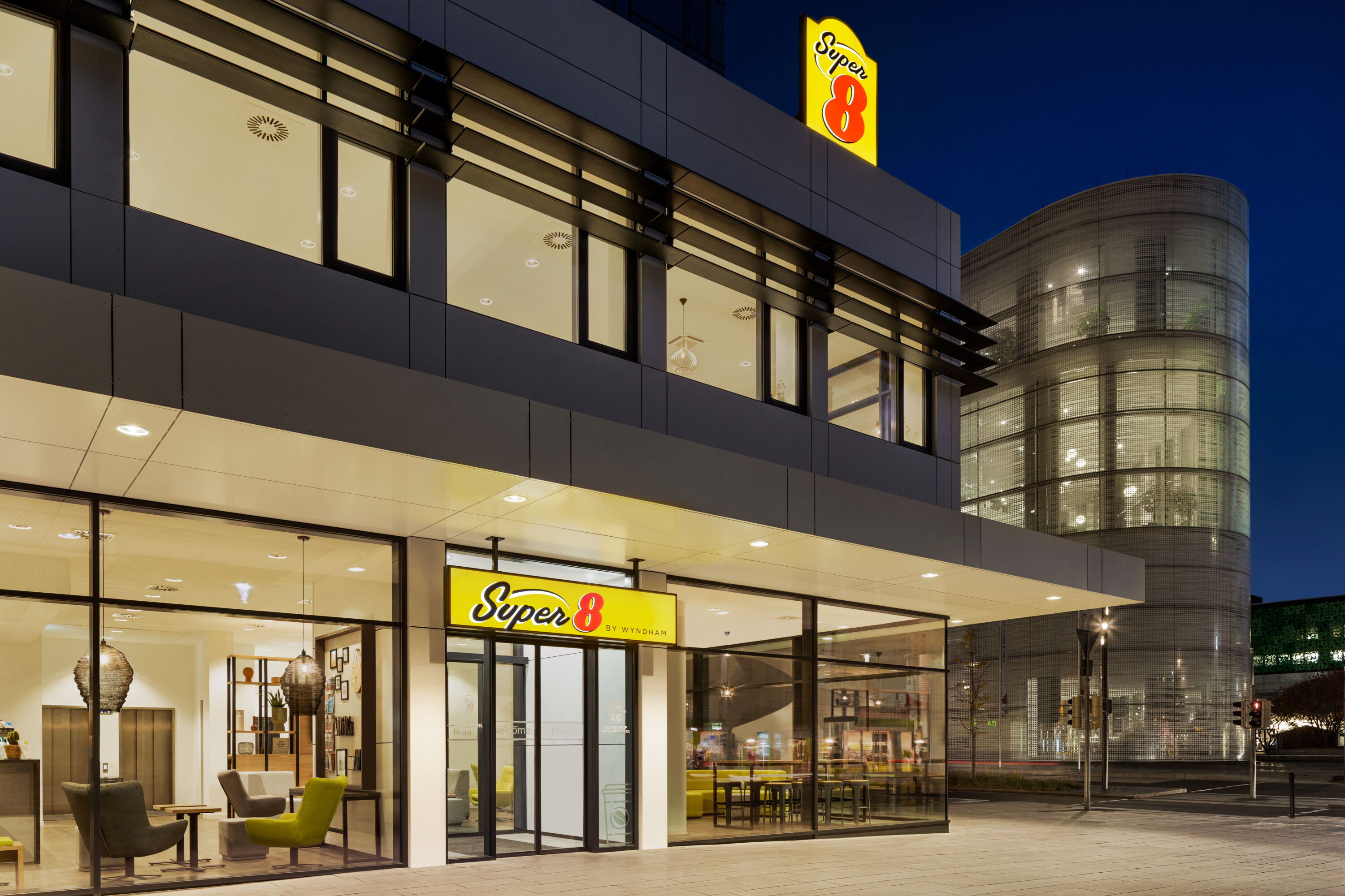 super 8 koblenz check in
