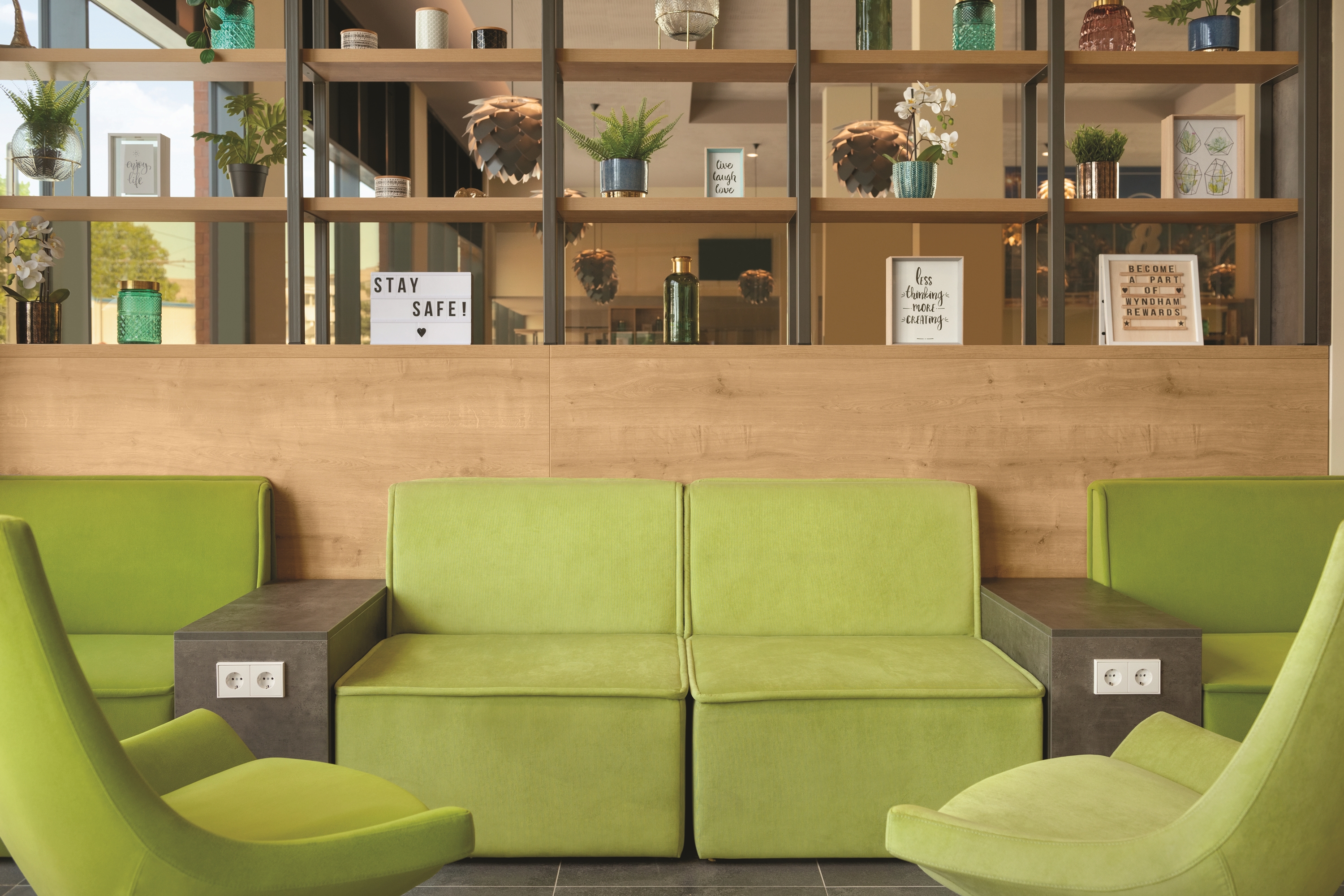 Super 8 by Wyndham Mainz Zollhafen cafe in Mainz, Other than US/Canada