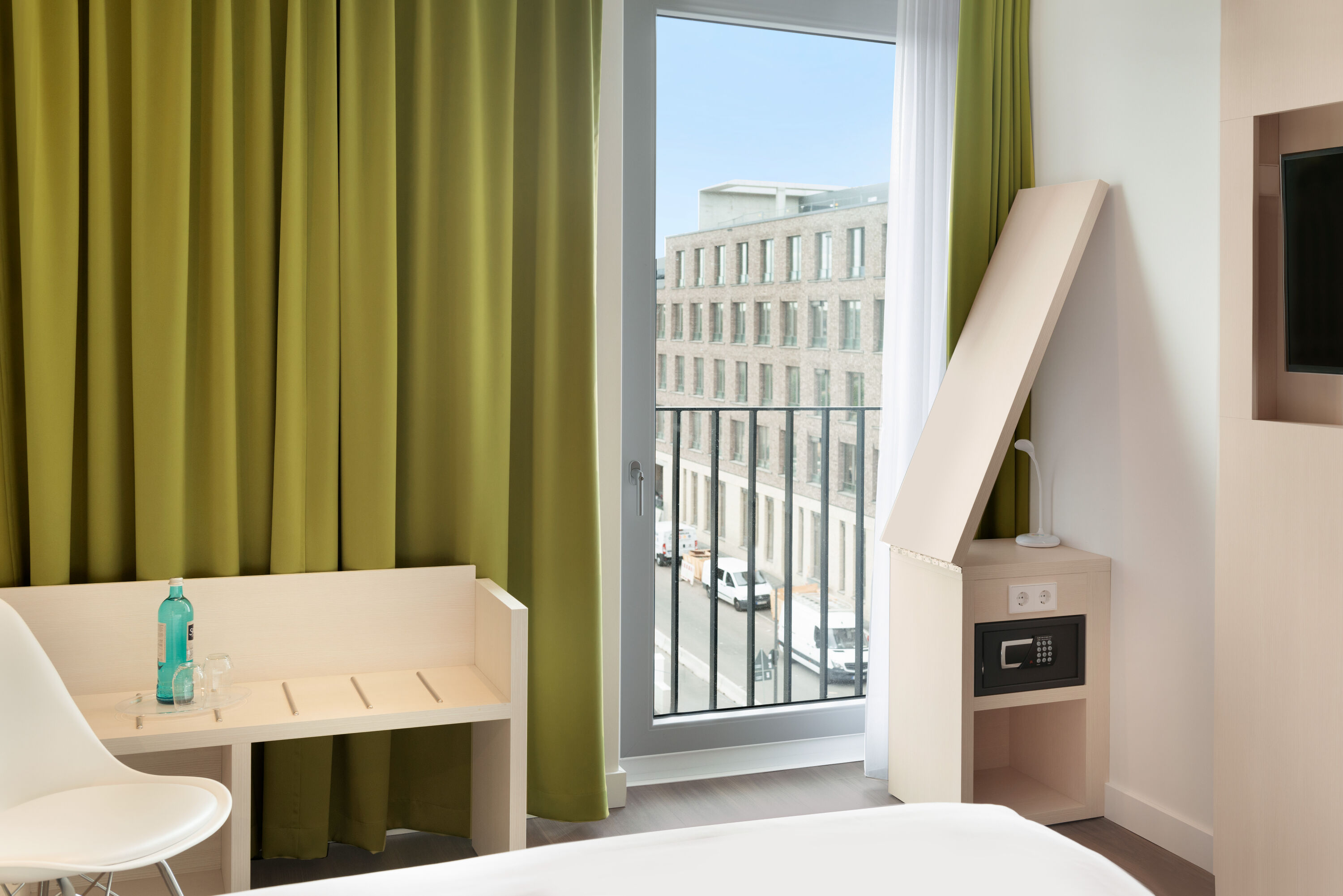 Guest room at the Super 8 by Wyndham Mainz Zollhafen in Mainz, Other than US/Canada