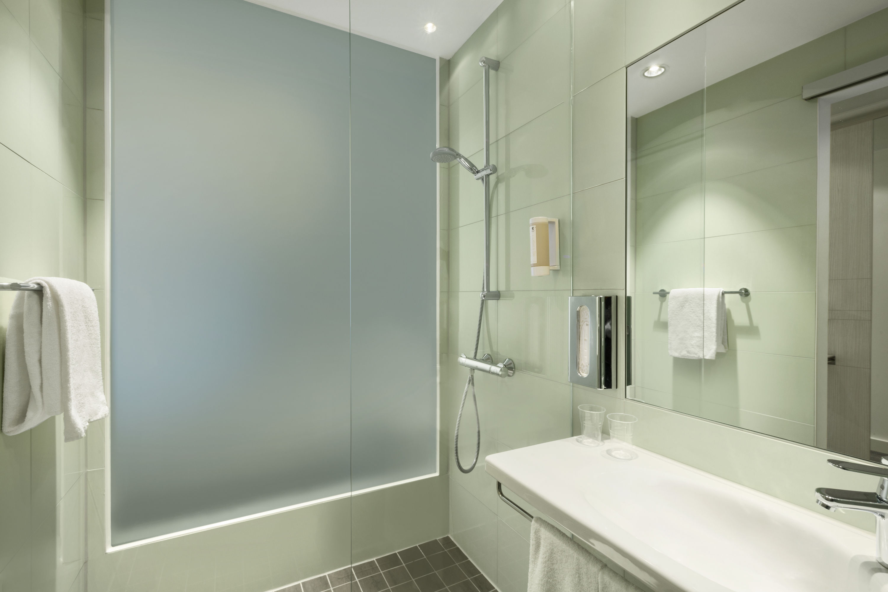 super 8 by wyndham munich city north