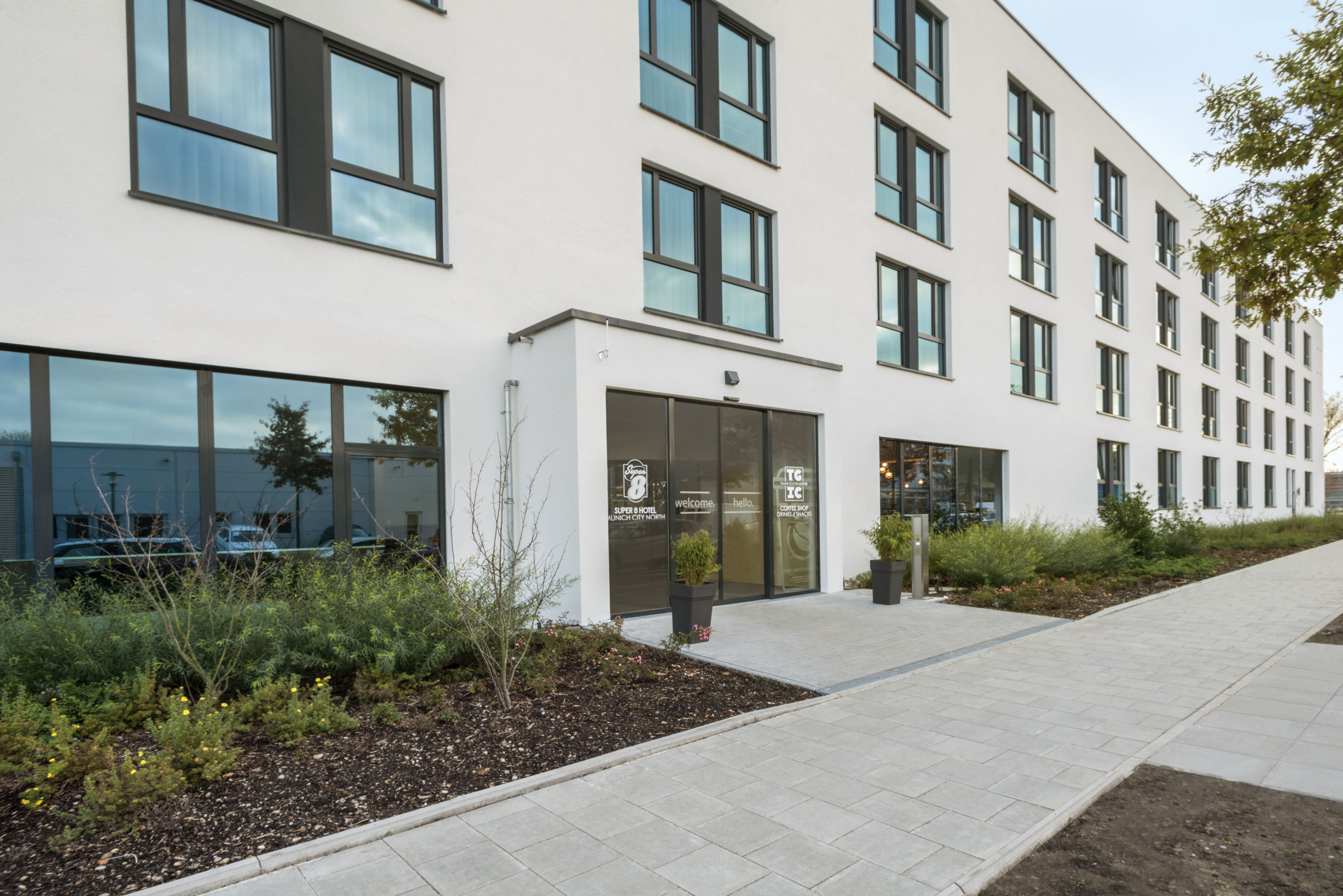 Super 8 By Wyndham Munich City North Munich De Hotels