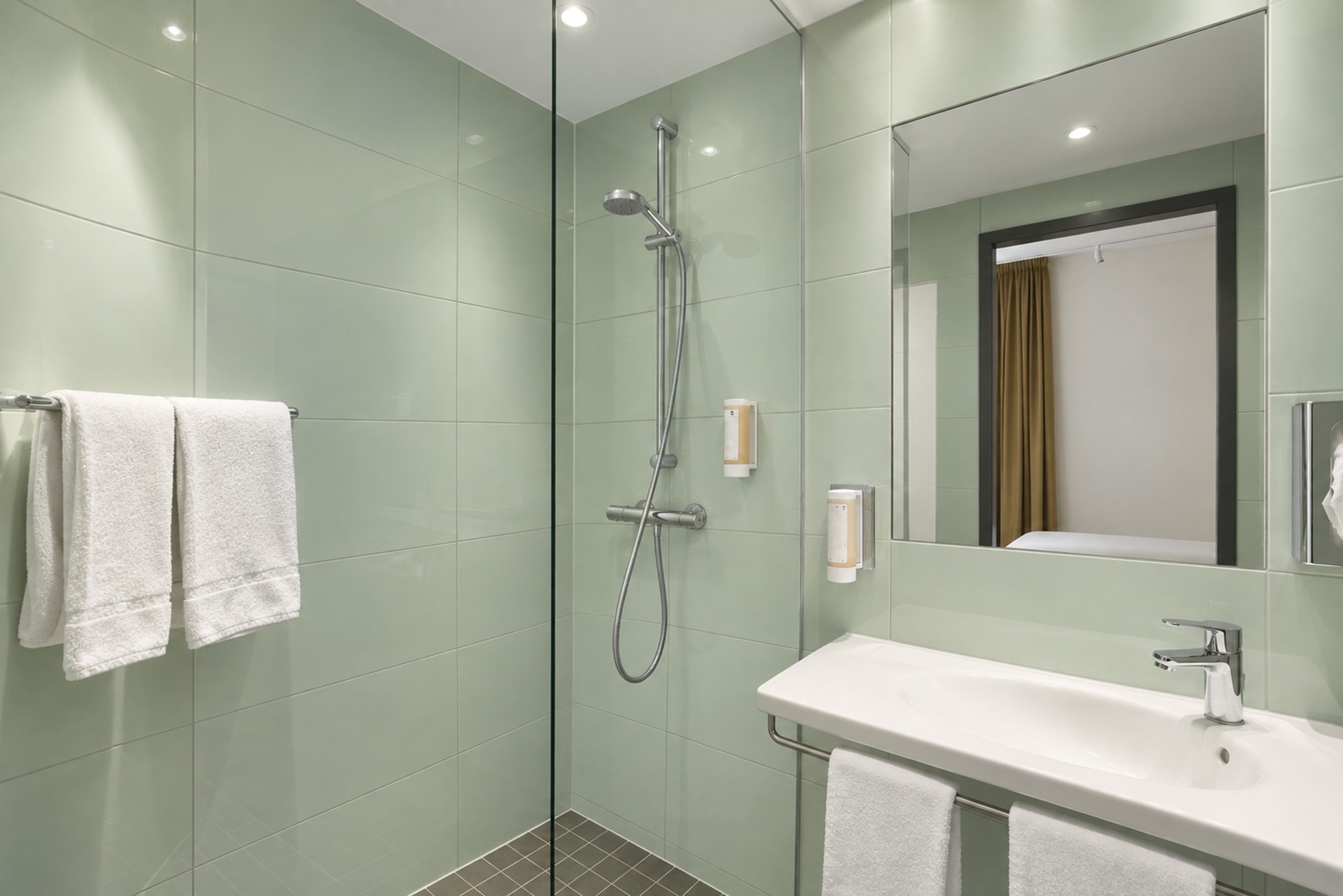 Guest room bath at the Super 8 by Wyndham Munich City North in Munich, Other than US/Canada
