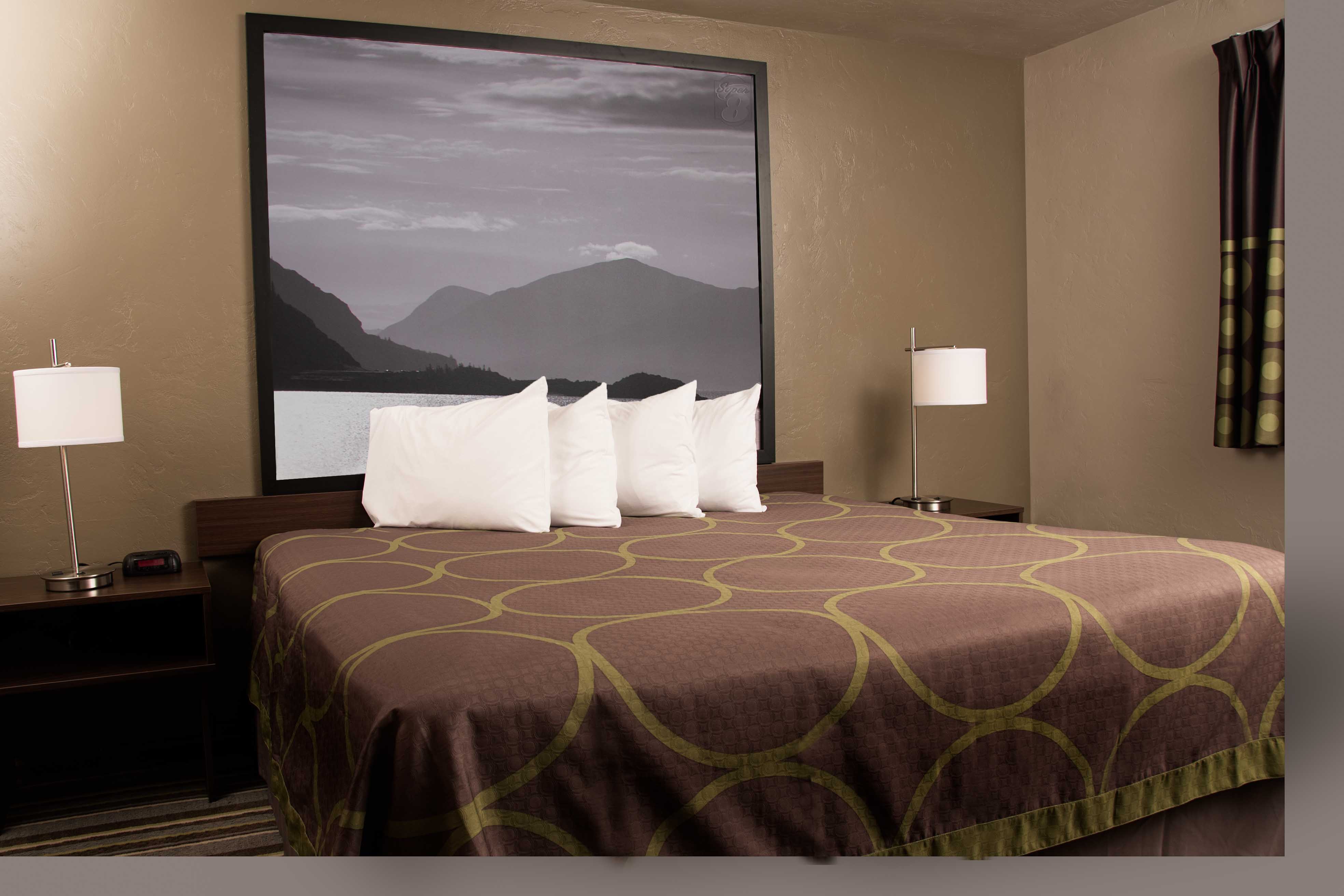 Guest room at the Super 8 by Wyndham Juneau in Juneau, Alaska