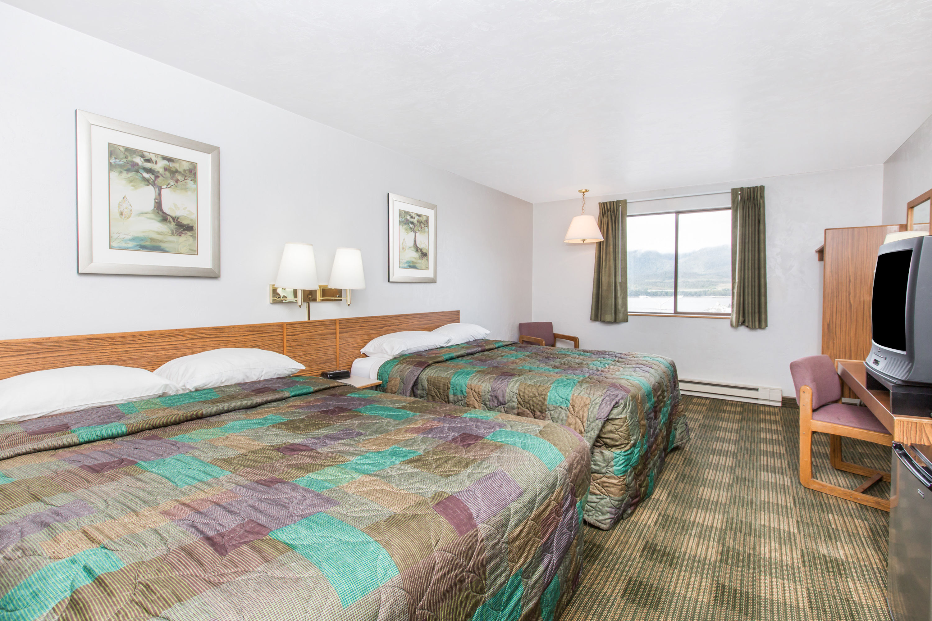 Guest room at the Super 8 by Wyndham Ketchikan in Ketchikan, Alaska