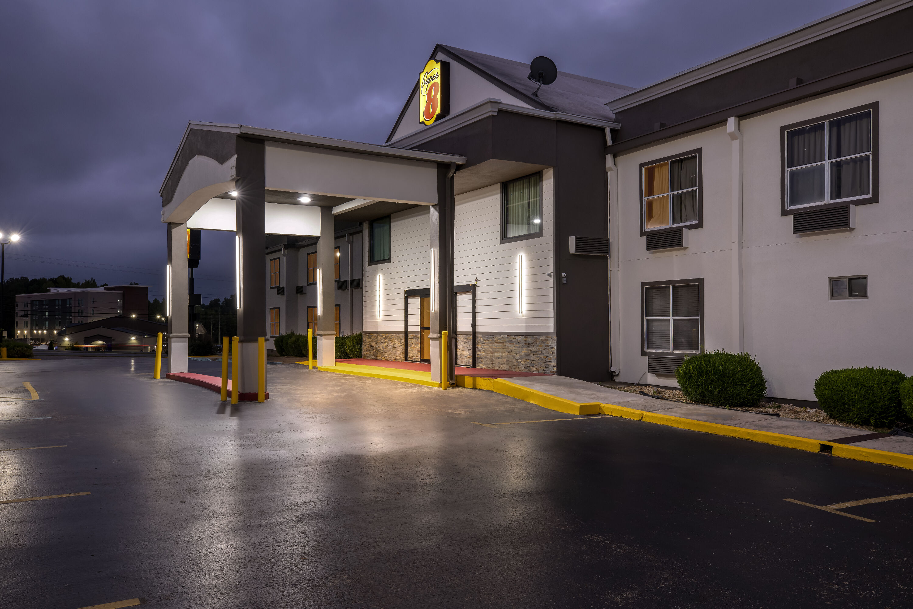 Exterior Night Image of Super 8 by Wyndham Athens hotel in Athens, Alabama