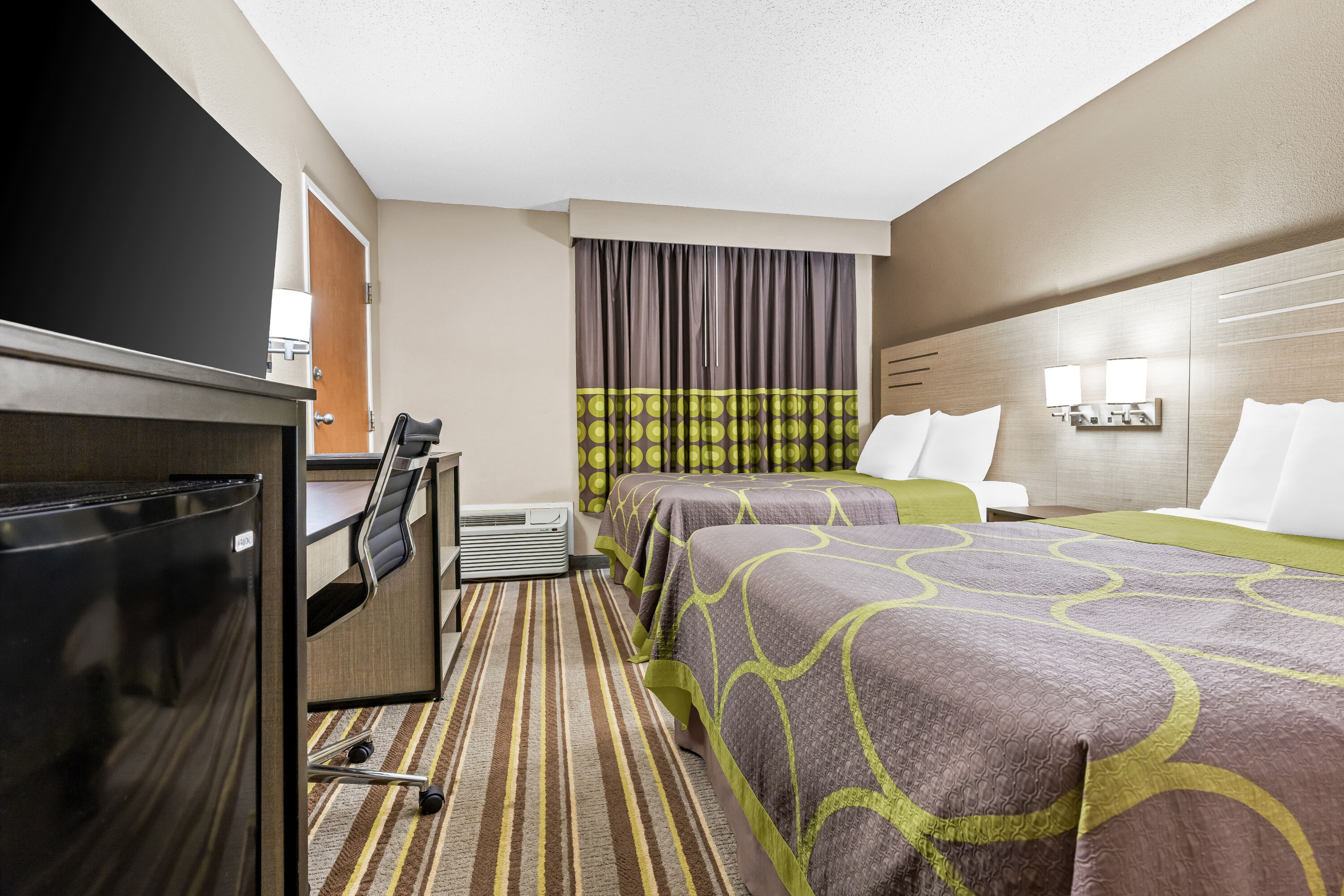 Double bed guest room at the Super 8 by Wyndham Athens in Athens, Alabama