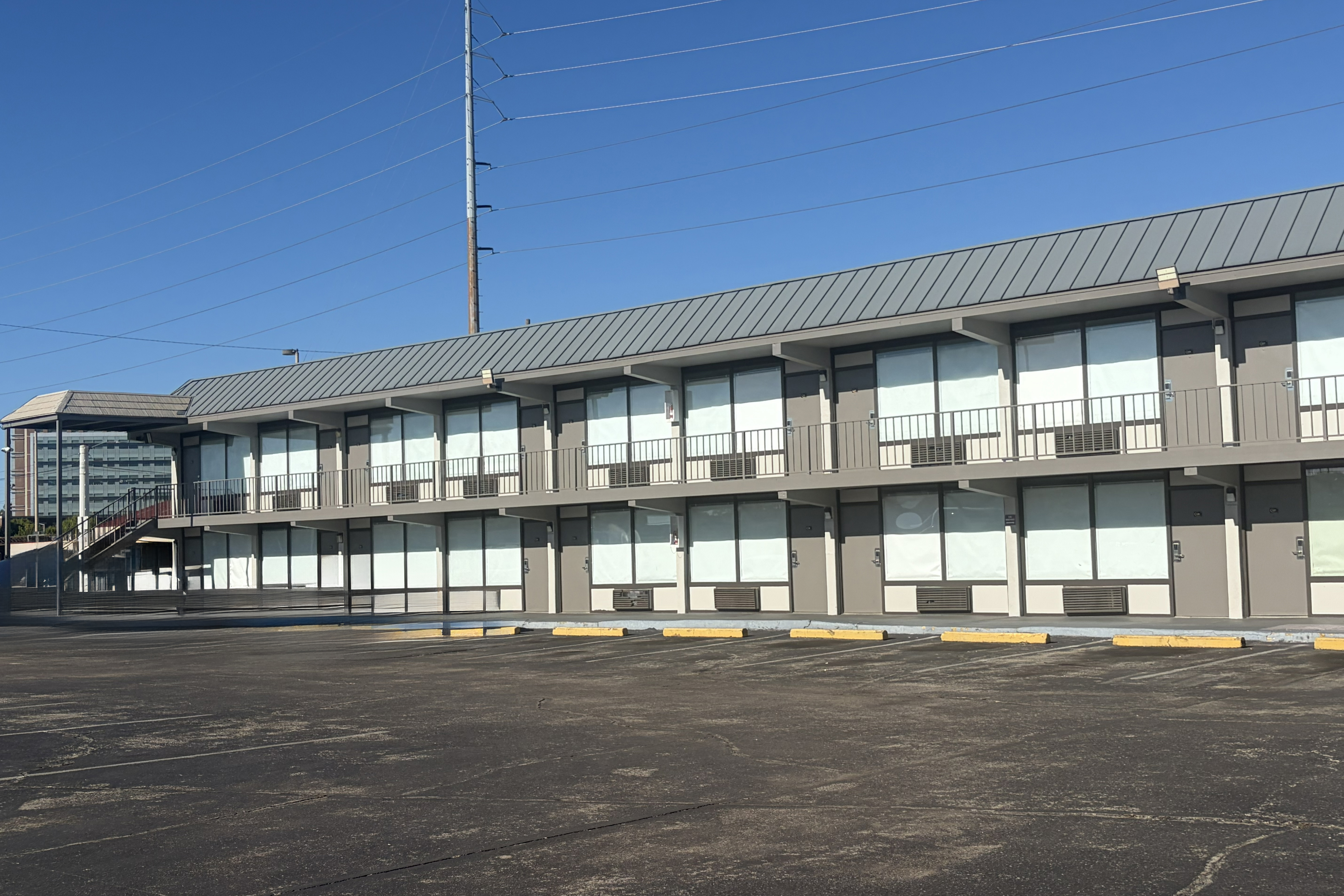 Exterior of Super 8 by Wyndham Birmingham hotel in Birmingham, Alabama