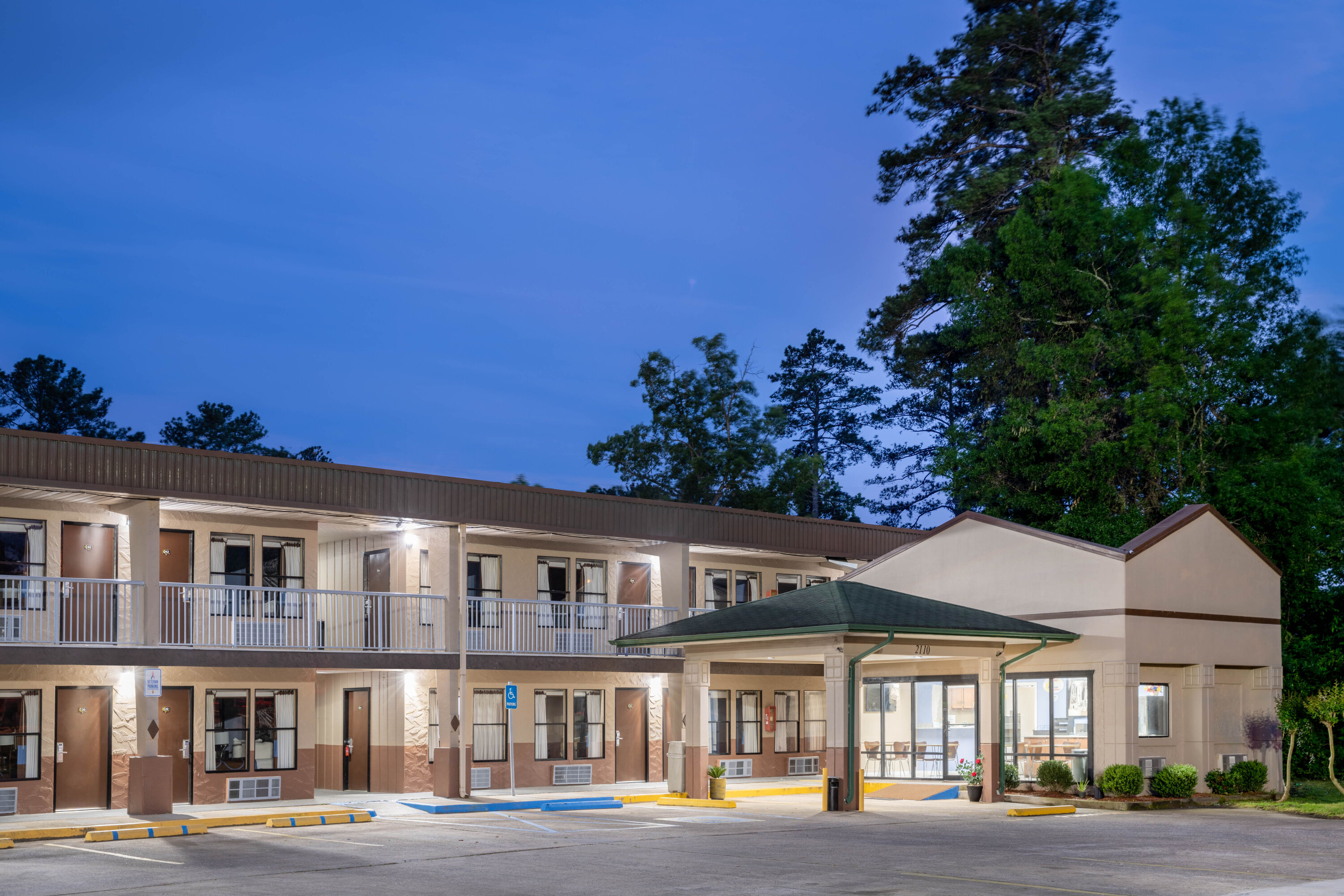 Exterior Dusk Image of Super 8 by Wyndham Gadsden AL hotel in Gadsden, Alabama