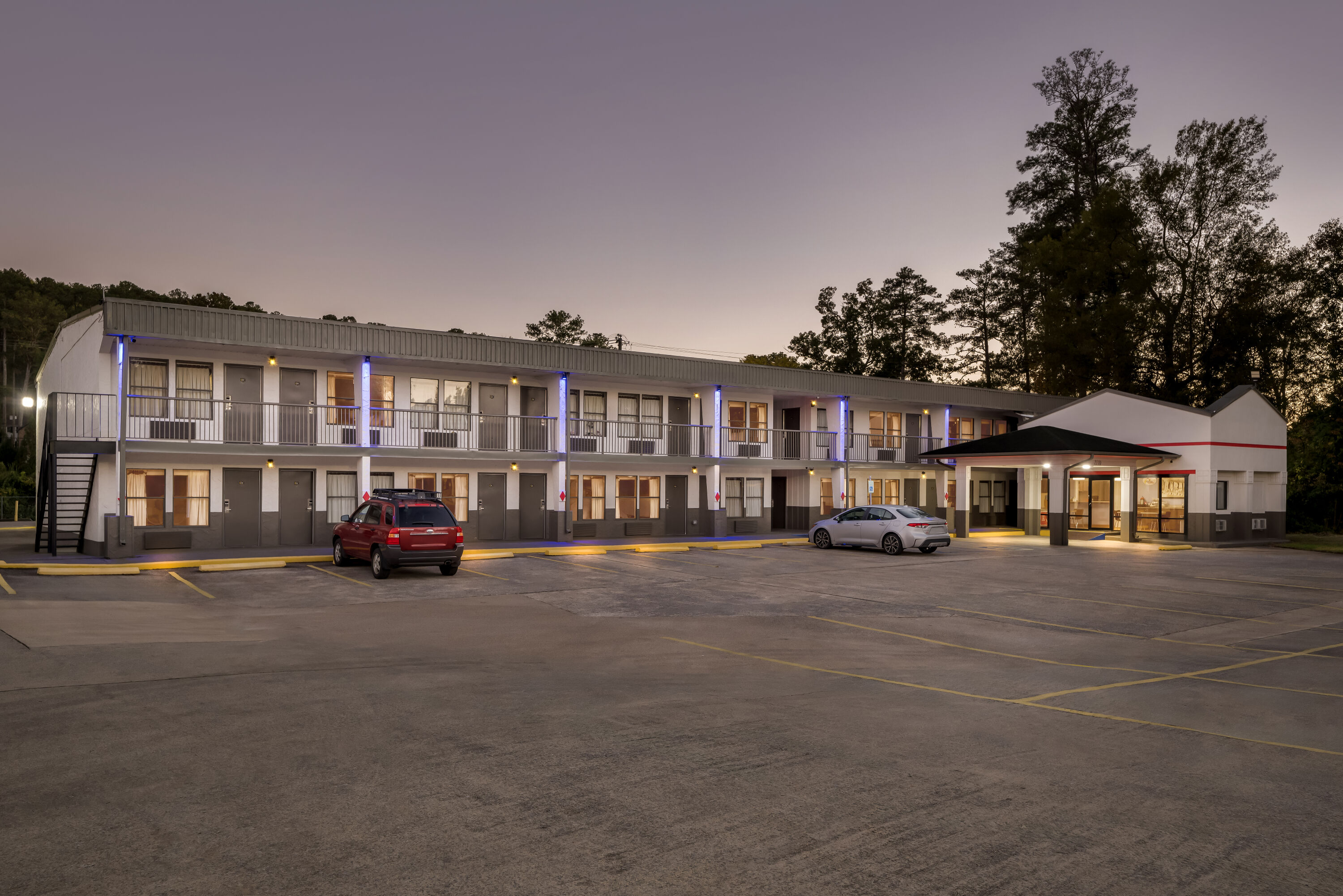 Exterior Night Image of Super 8 by Wyndham Gadsden AL hotel in Gadsden, Alabama