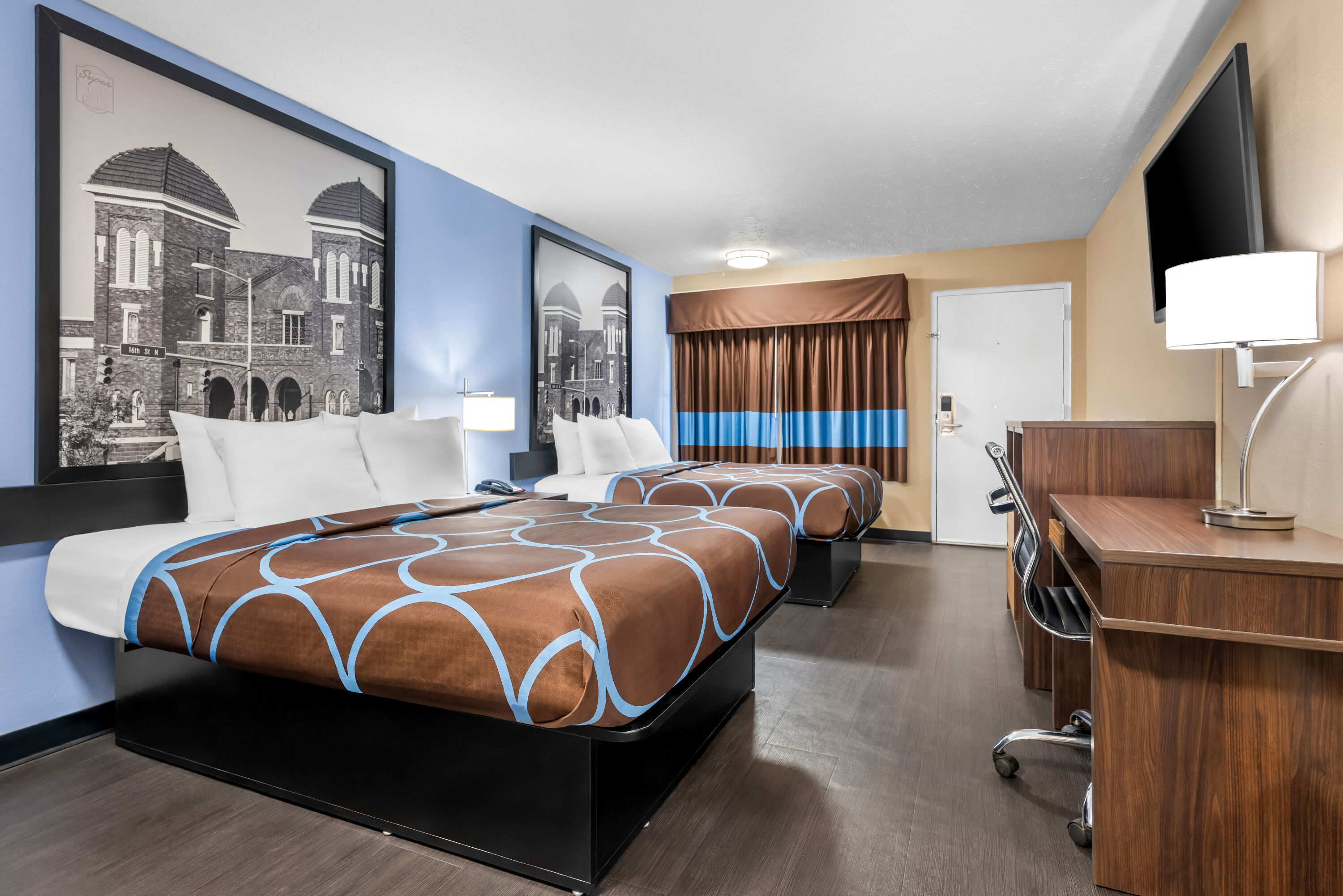 Double bed guest room at the Super 8 by Wyndham Gadsden AL in Gadsden, Alabama