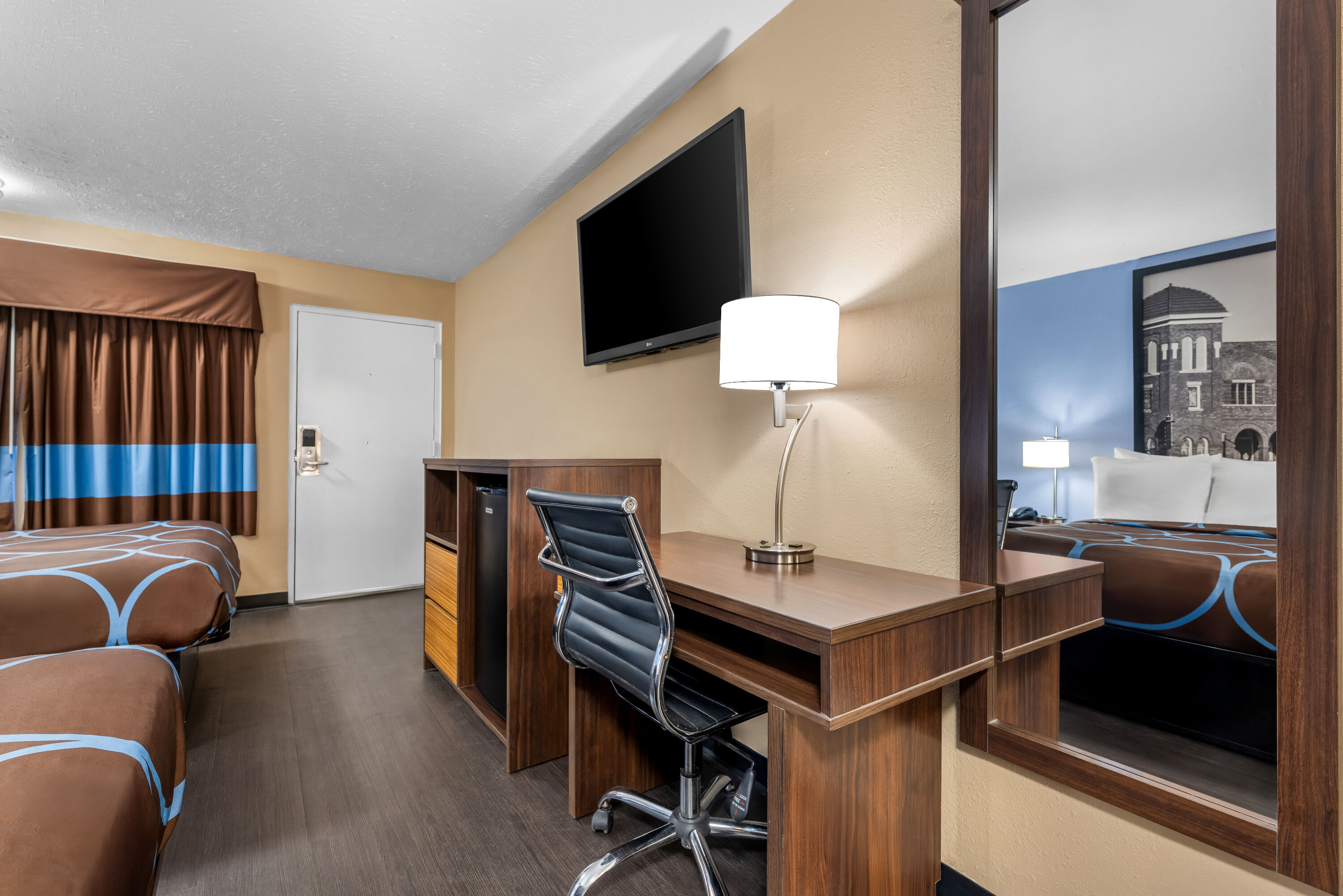 Double bed guest room at the Super 8 by Wyndham Gadsden AL in Gadsden, Alabama