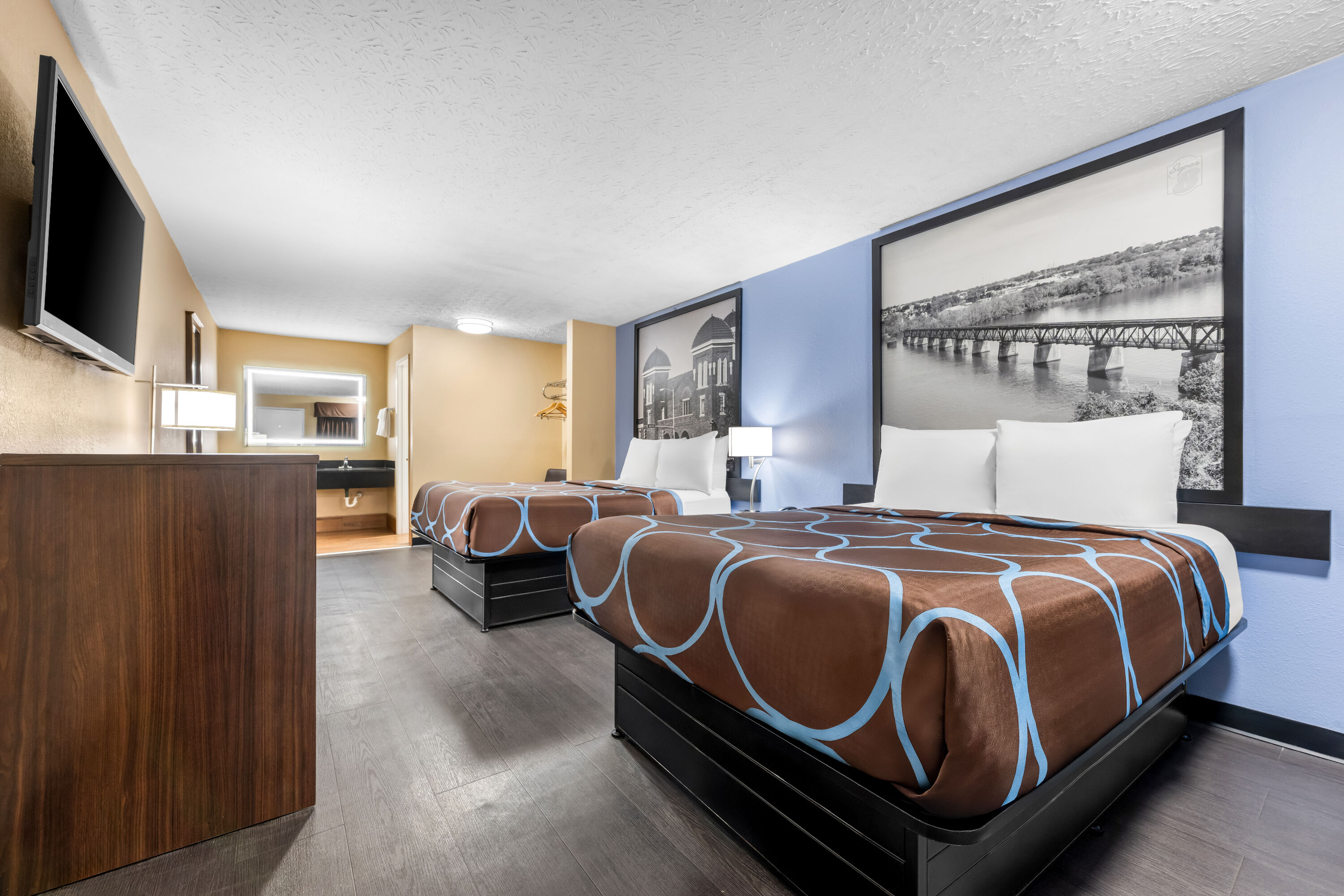 Double bed guest room at the Super 8 by Wyndham Gadsden AL in Gadsden, Alabama