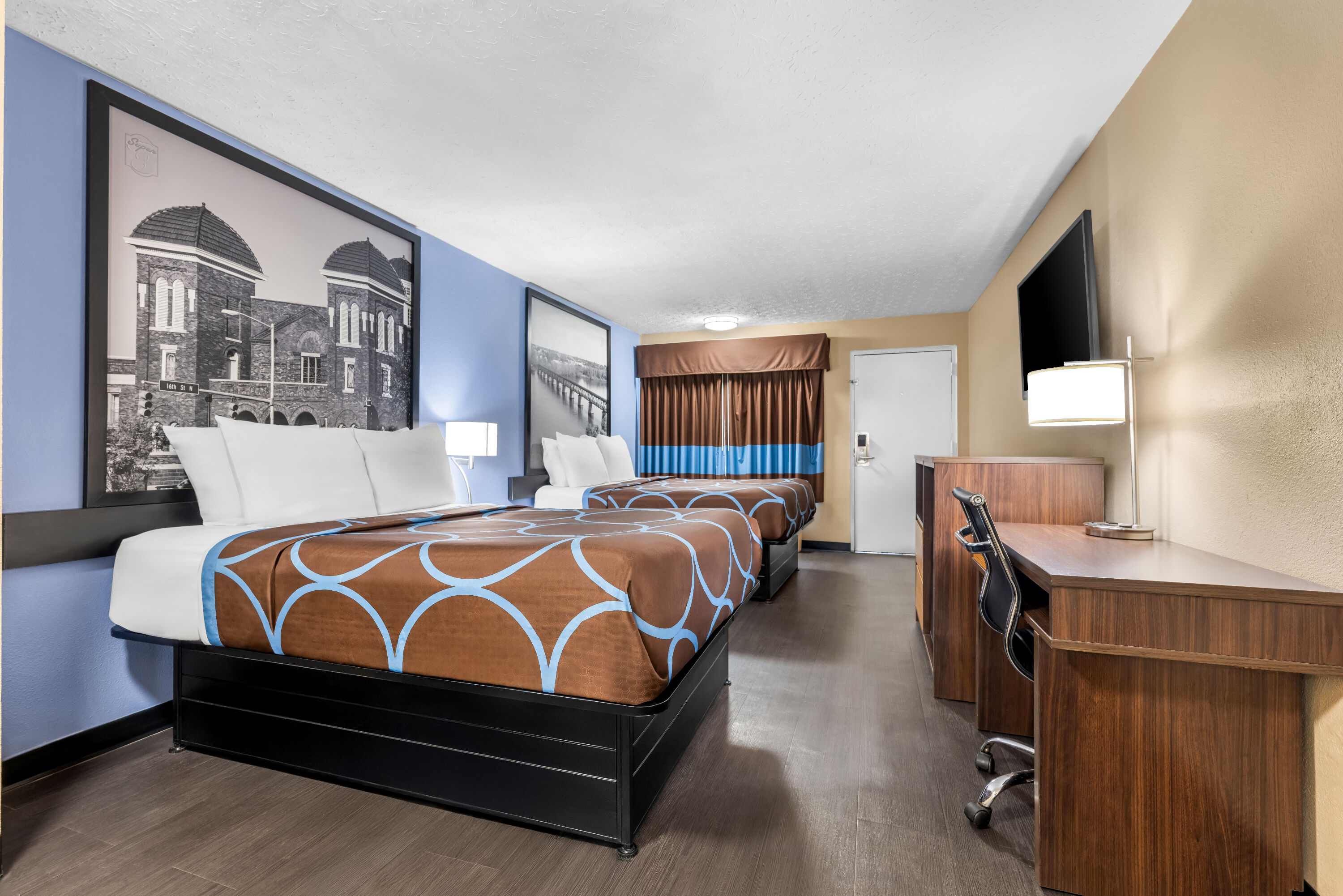 Double bed guest room at the Super 8 by Wyndham Gadsden AL in Gadsden, Alabama