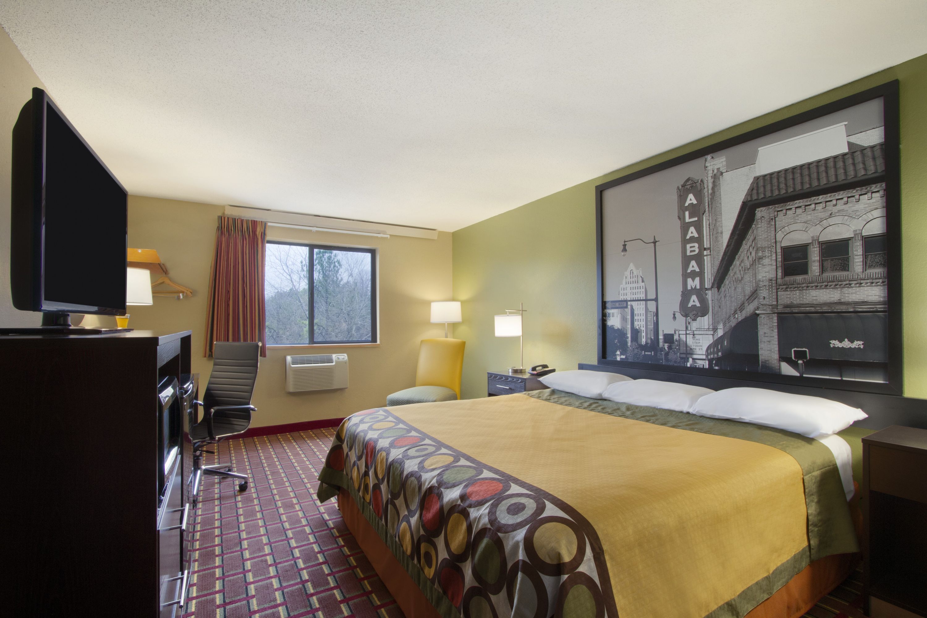 Guest room at the Super 8 Homewood Birmingham Area in Homewood, Alabama