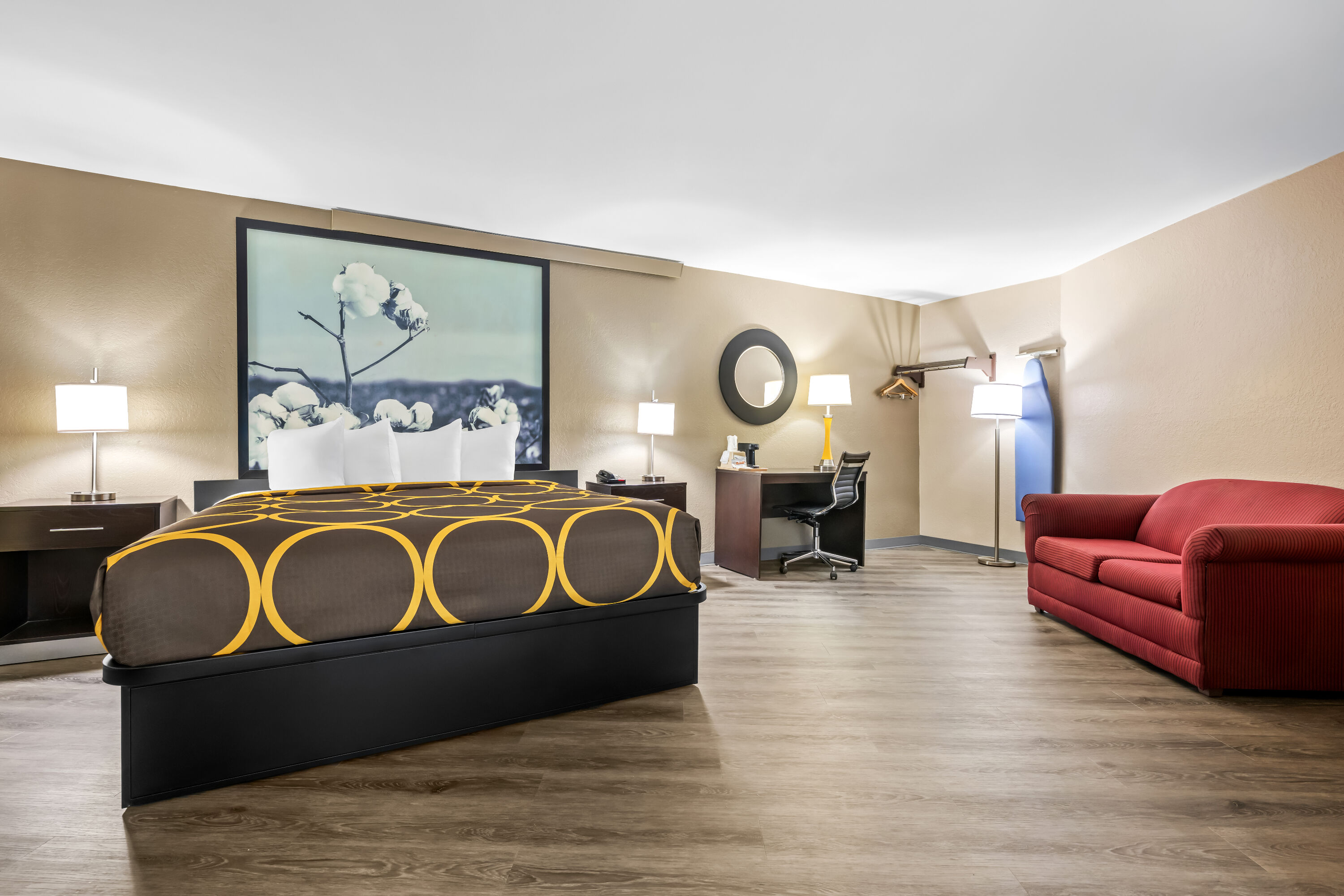 Super 8 by Wyndham Homewood Birmingham Area suite in Homewood, Alabama