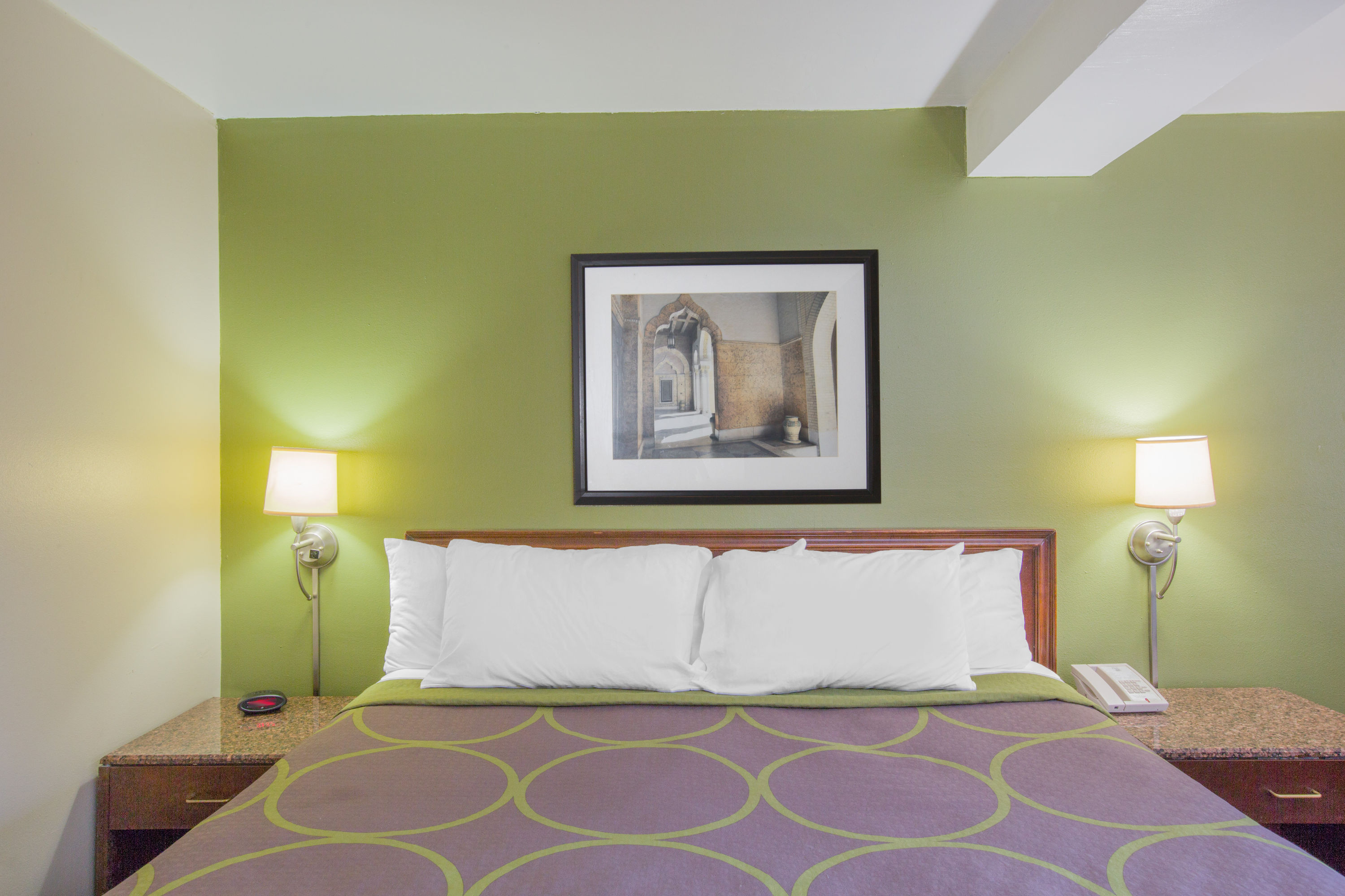 Guest room at the Super 8 by Wyndham Jasper in Jasper, Alabama