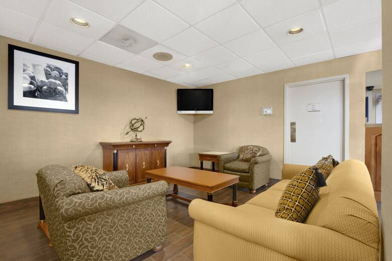 Super 8 Oxford hotel lobby in Oxford, Alabama