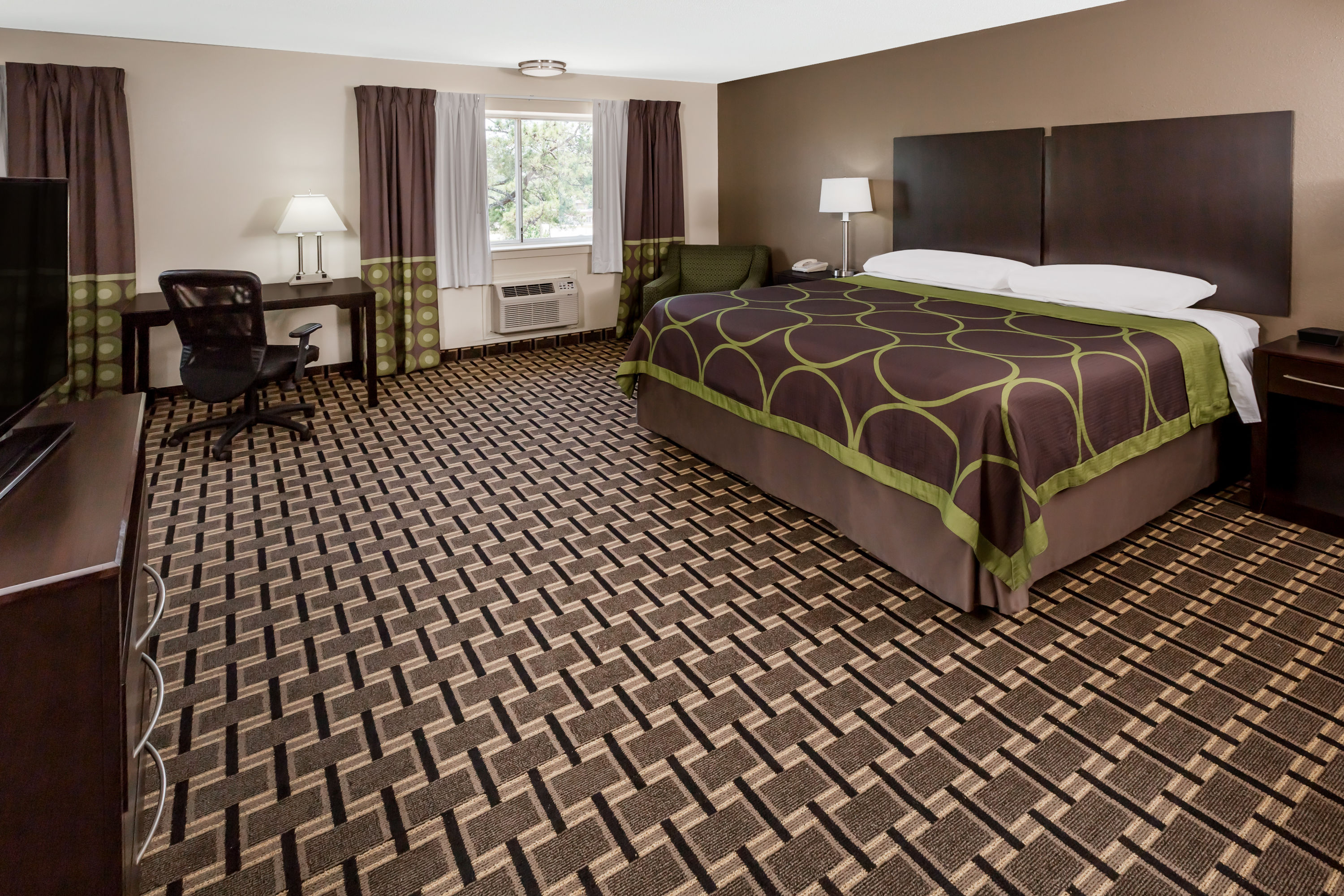 Super 8 by Wyndham Phenix City suite in Phenix City, Alabama.