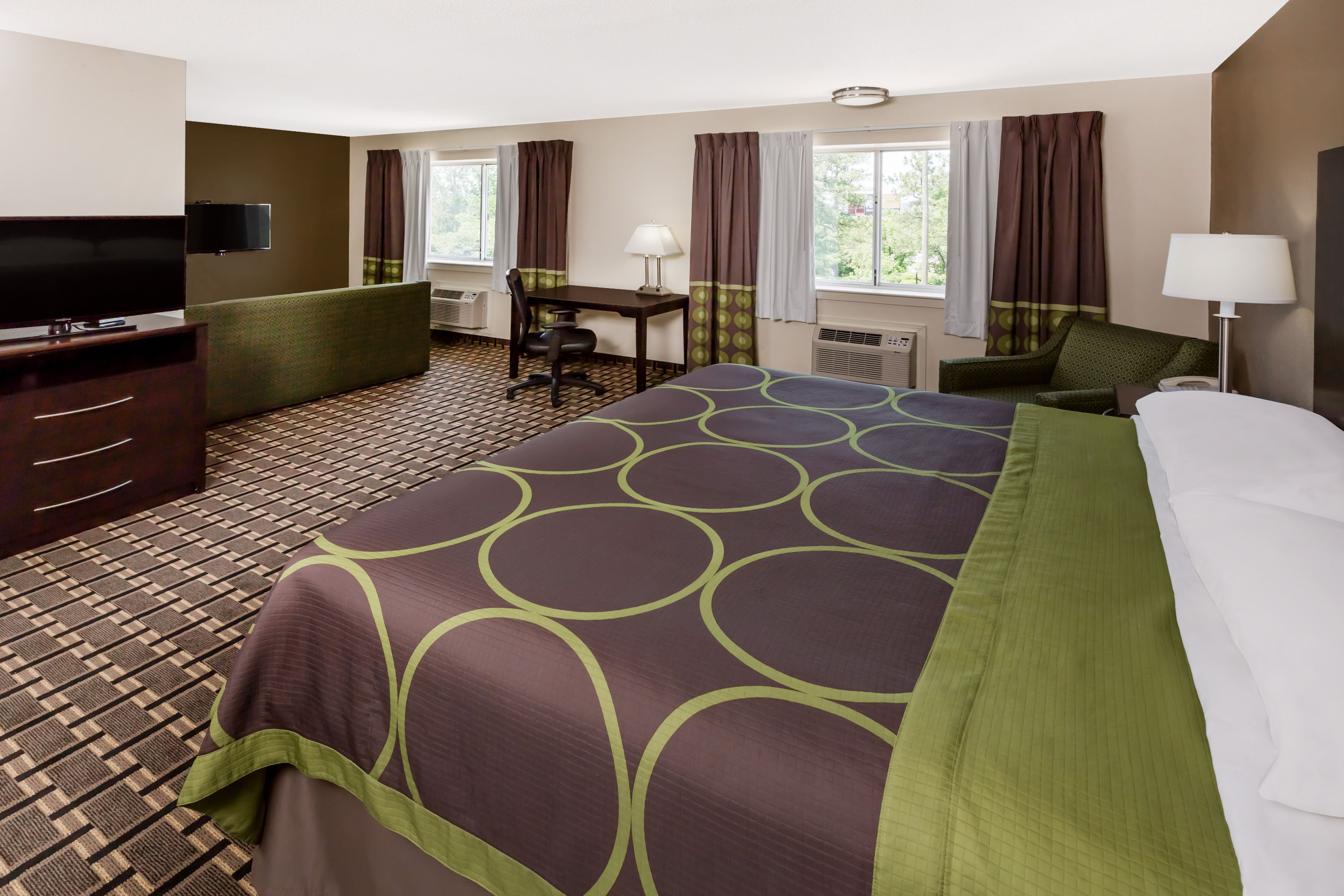Super 8 by Wyndham Phenix City suite in Phenix City, Alabama.